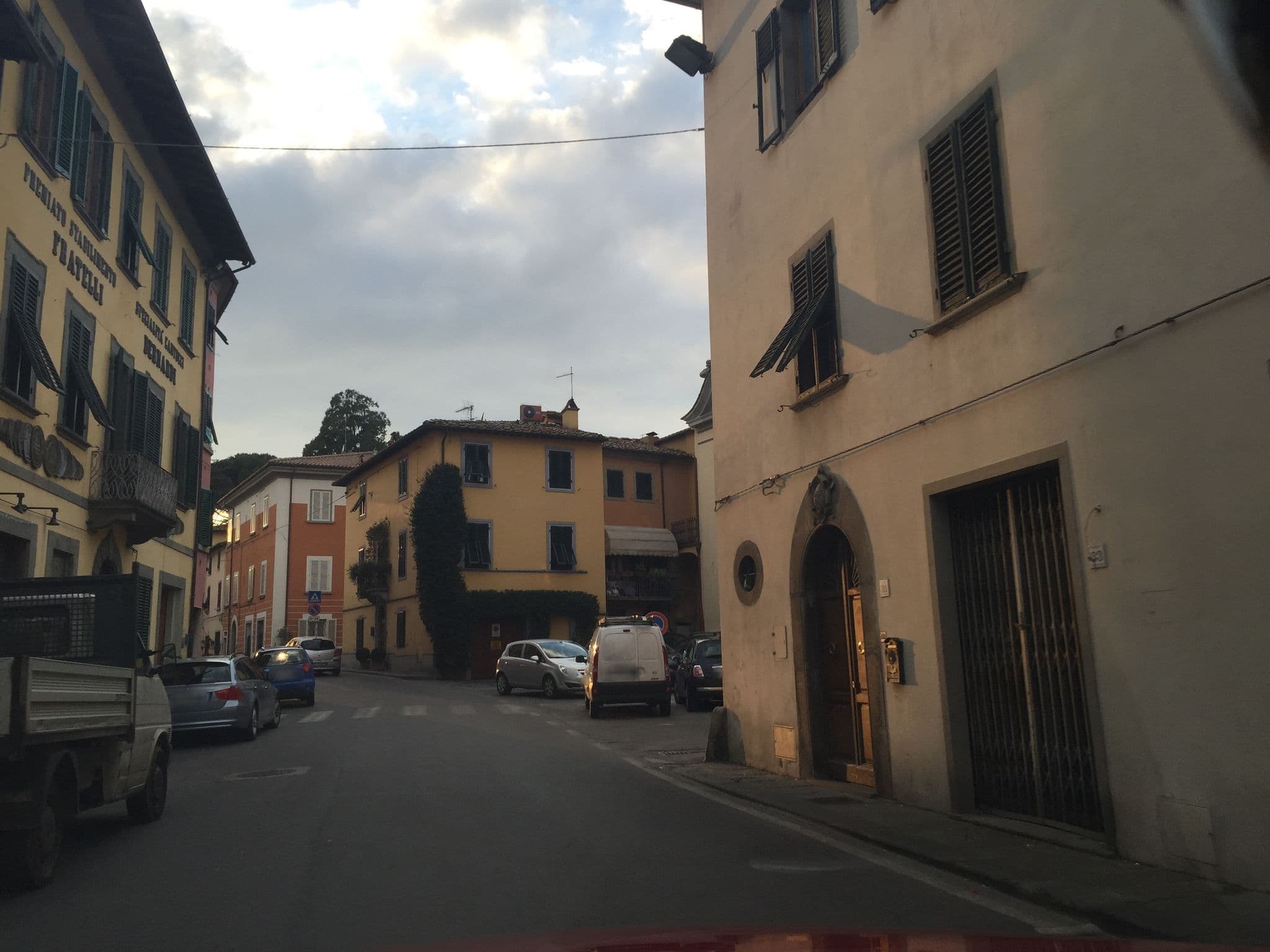 Street view near Casa Argo in antico borgo medievale, Borgo a Buggiano — © mapillary_service (CC BY-SA · Mapillary)