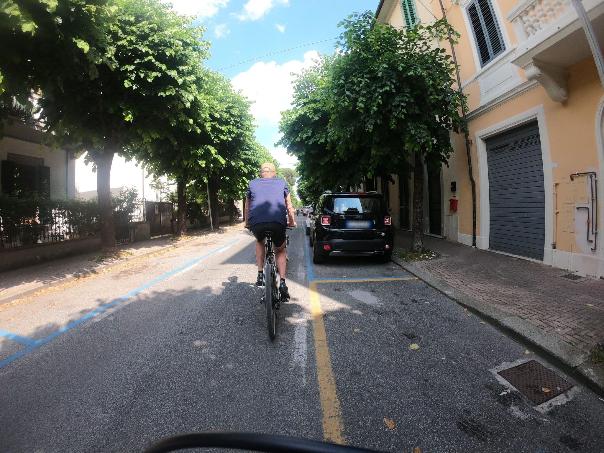 Street view near Albergo Airone, Montecatini-Terme — © pbb (CC BY-SA · Mapillary)