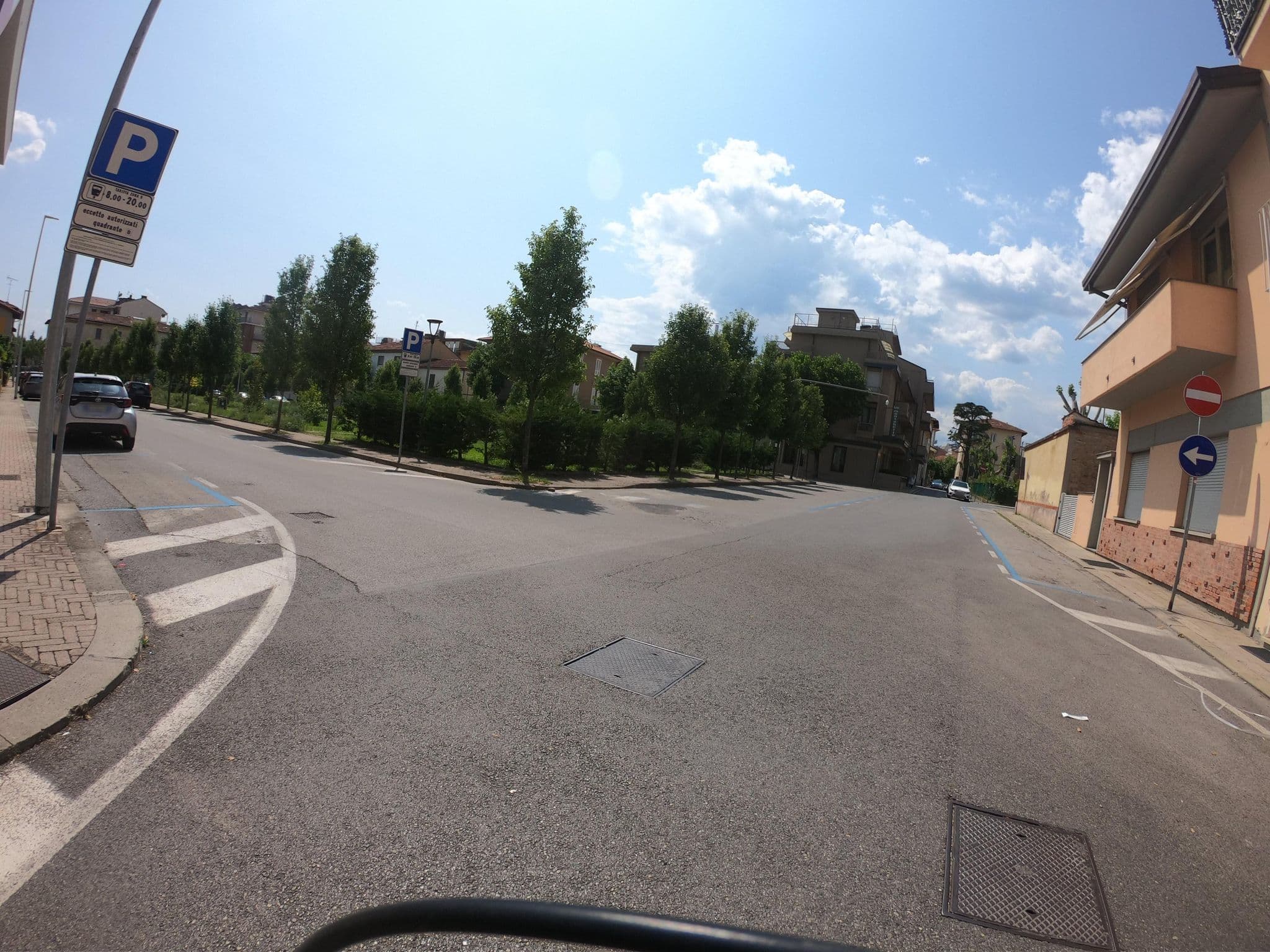 Street view near Hotel Nuovo Londra, Montecatini-Terme — © pbb (CC BY-SA · Mapillary)