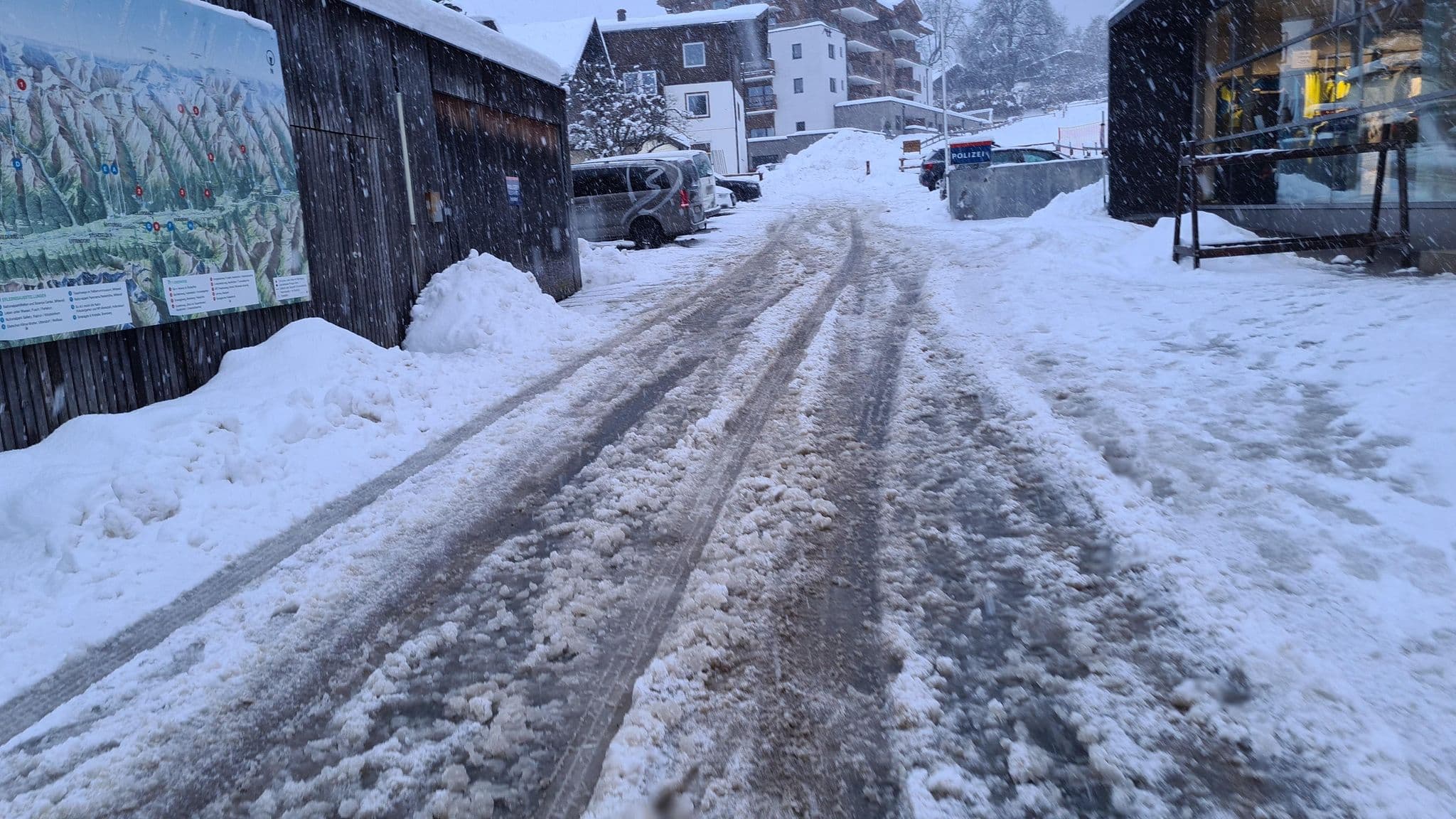 Street view near Apartment Kammerlander, Neukirchen am Großvenediger — © dsmm (CC BY-SA · Mapillary)