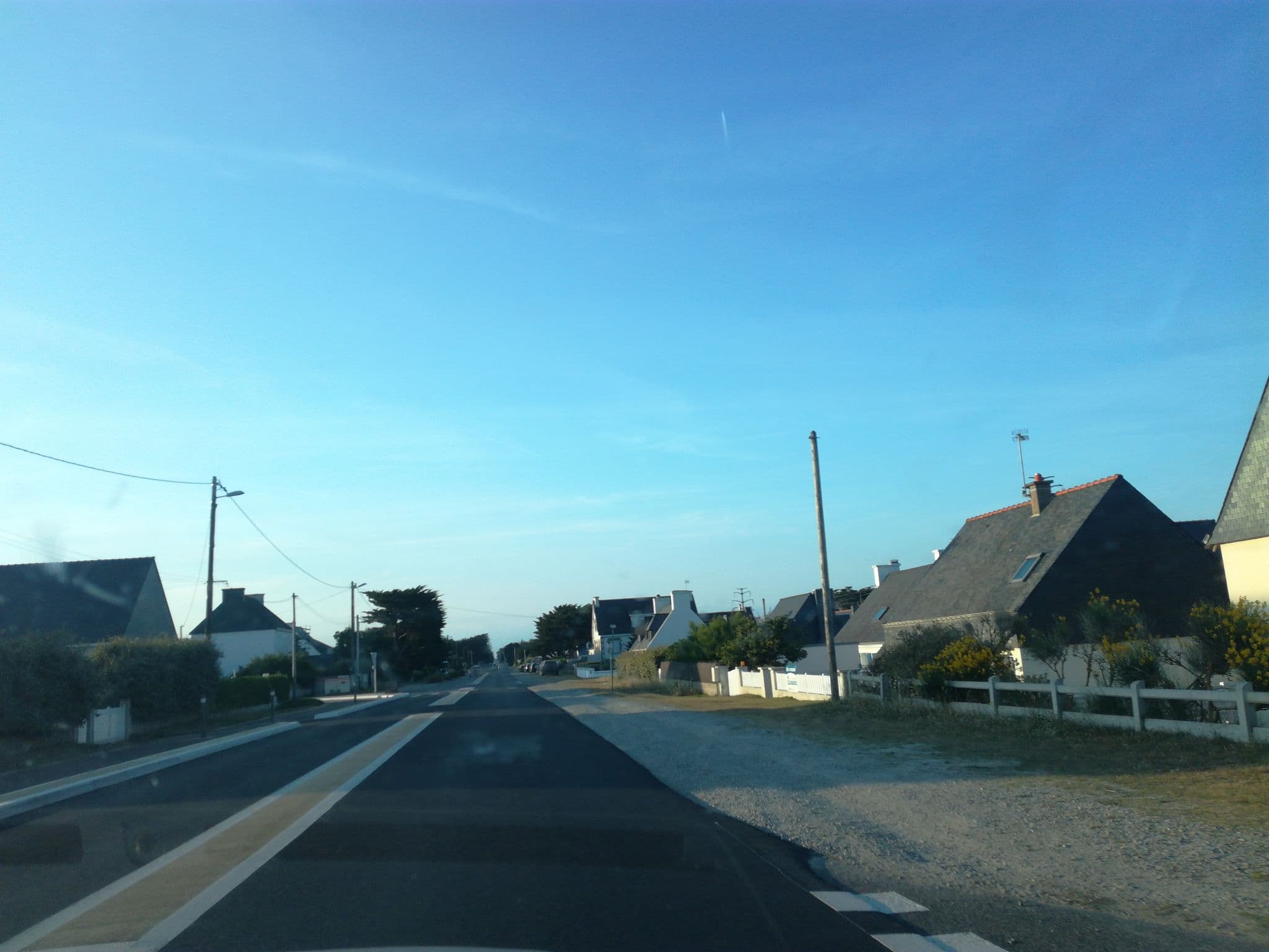 Street view near Surf Hostel Quiberon, Saint-Pierre-Quiberon — © kriom (CC BY-SA · Mapillary)