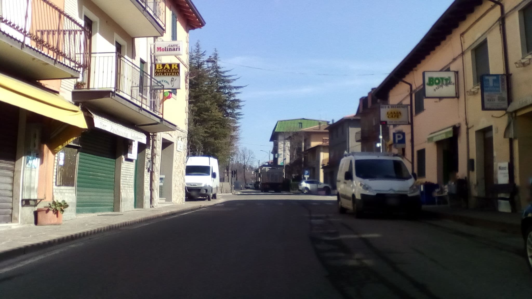 Street view near Albergo Ristorante Mazzieri, Lama — © cxc (CC BY-SA · Mapillary)