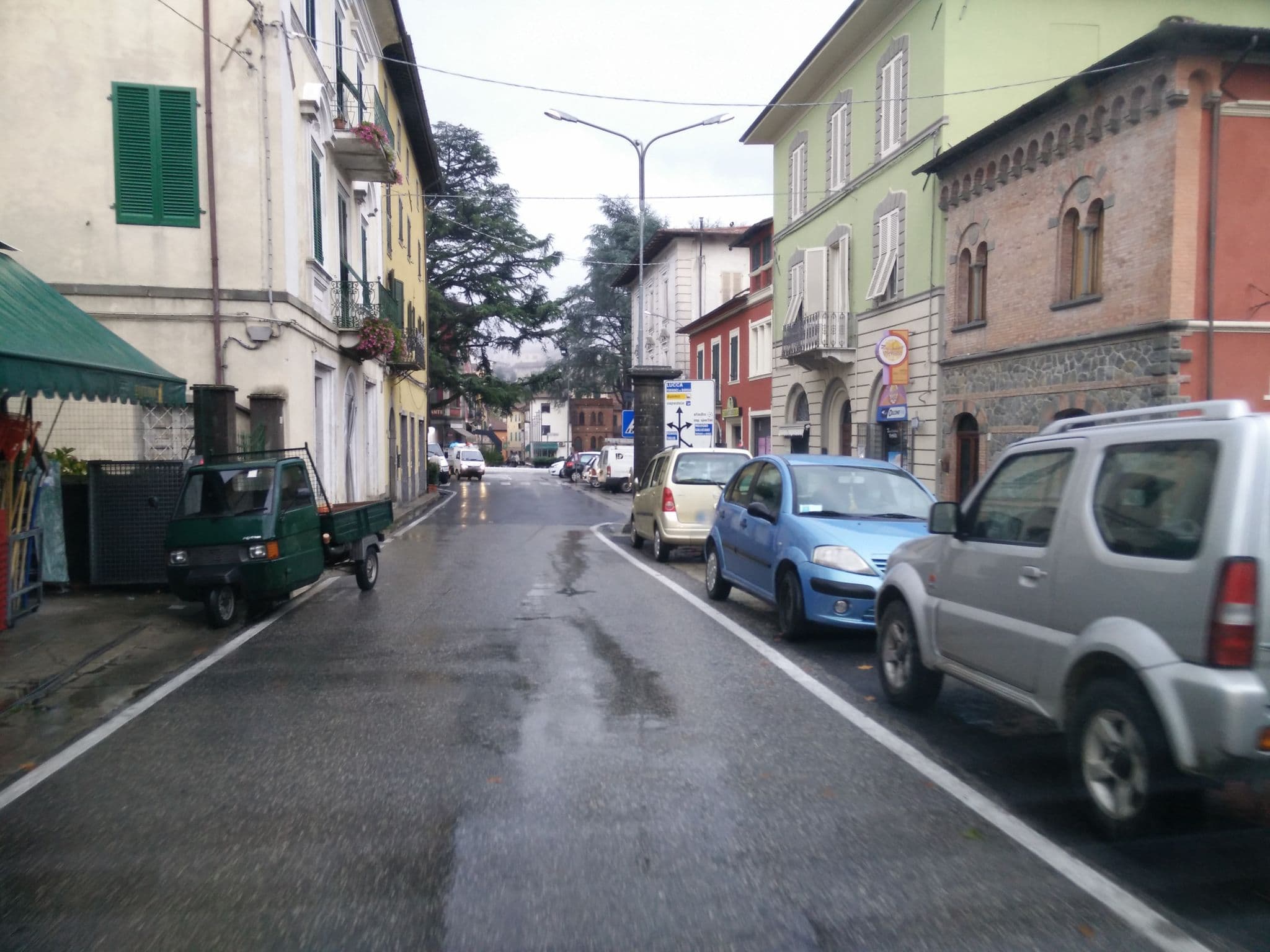 Street view near Albergo Alpino di Castelvecchi Roberto, Barga — © joostjakob (CC BY-SA · Mapillary)