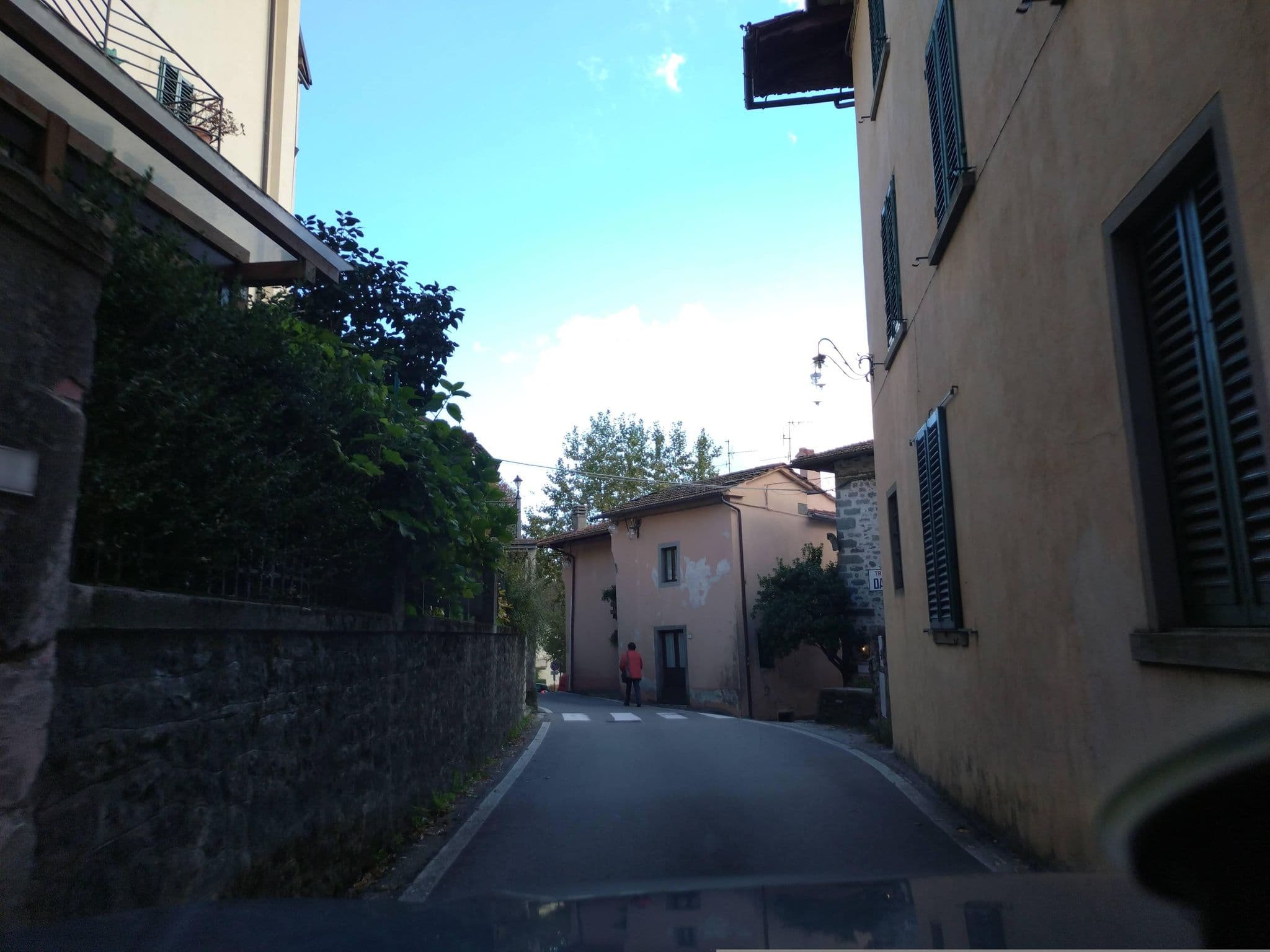 Street view near Hotel La Valle, San Marcello Pistoiese — © kr_ (CC BY-SA · Mapillary)