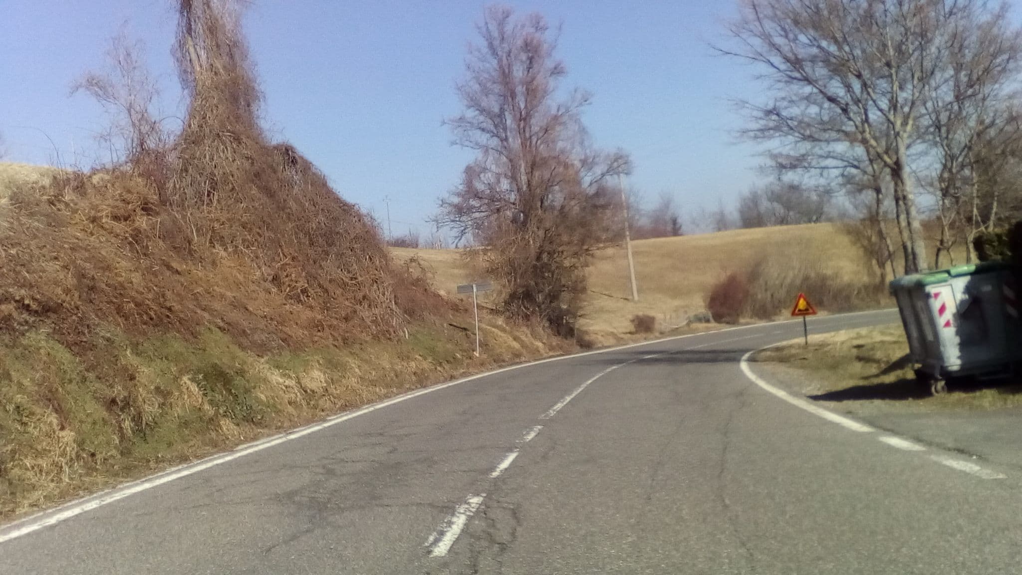 Street view near Cà dell'Alpino Bed & Breakfast, Lama — © cxc (CC BY-SA · Mapillary)
