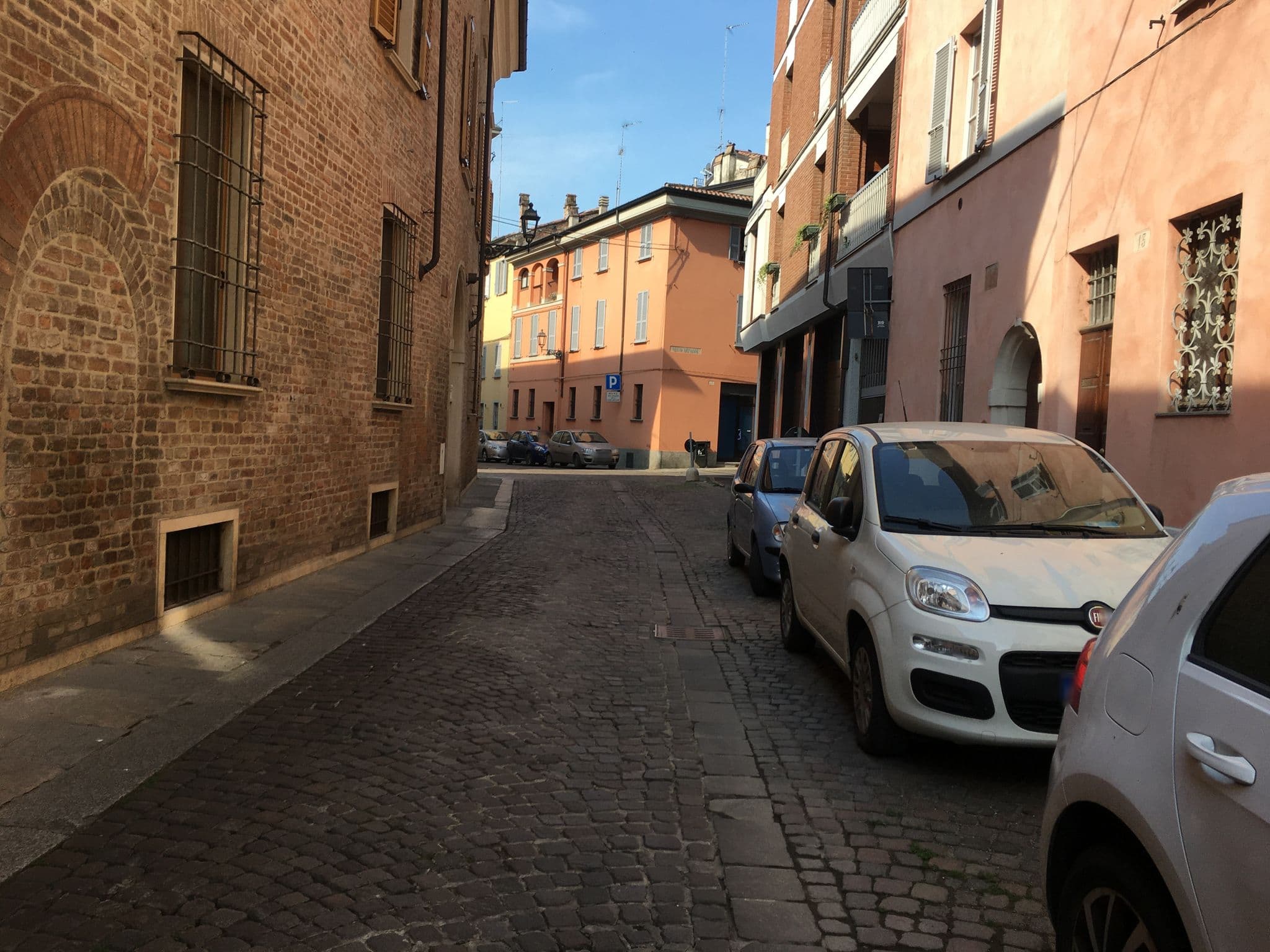 Street view near Bed and Breakfast Gio, Piacenza — © tinakolahdooz (CC BY-SA · Mapillary)