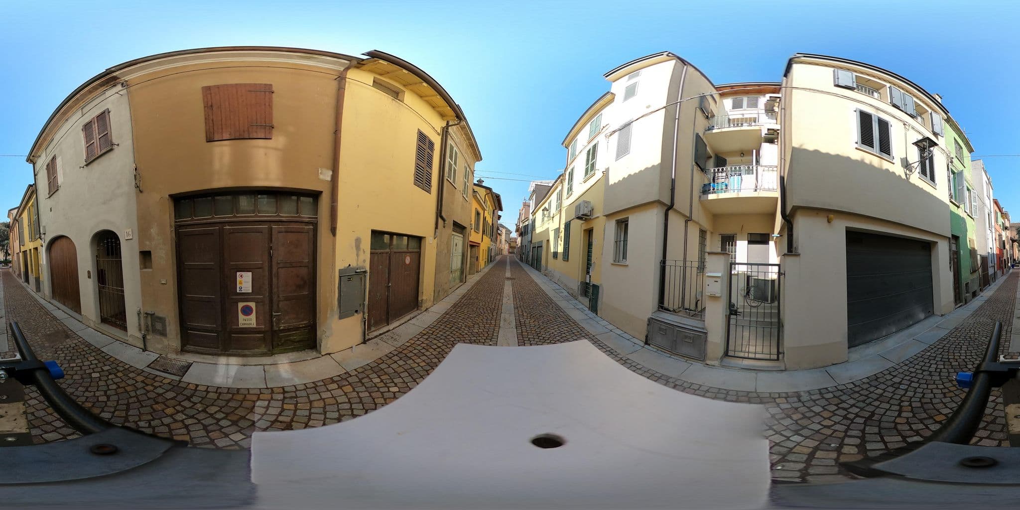 Street view near Pizzeria Ristorante Albergo Ugolini, Fidenza — © wegavision (CC BY-SA · Mapillary)