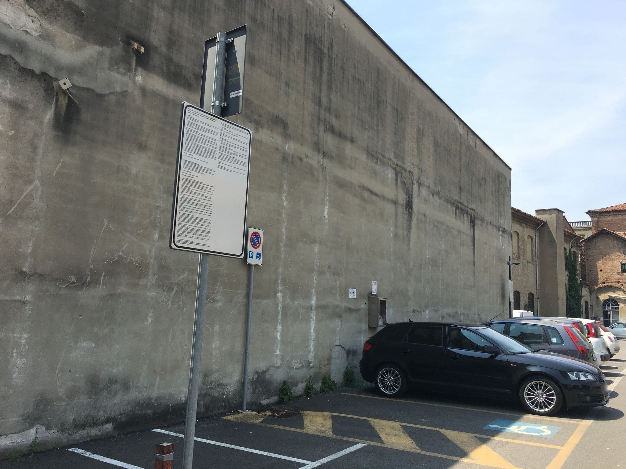 Street view near Ostello Papa Giovanni XXIII, Piacenza — © tinakolahdooz (CC BY-SA · Mapillary)