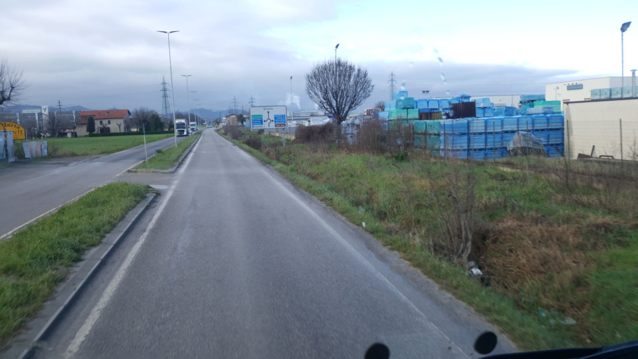 Street view near Ca' Marta, Sassuolo — © klimakas (CC BY-SA · Mapillary)