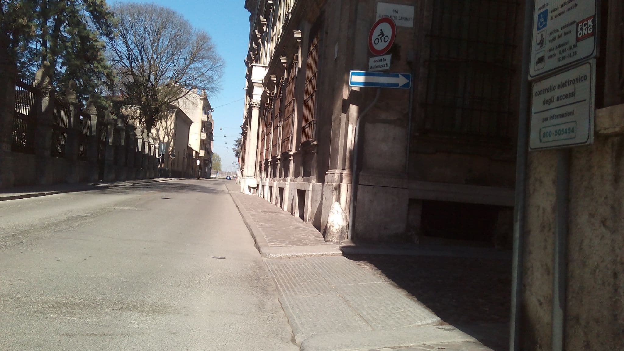 Street view near Lollo Apartment, Mantua — © vrmap (CC BY-SA · Mapillary)