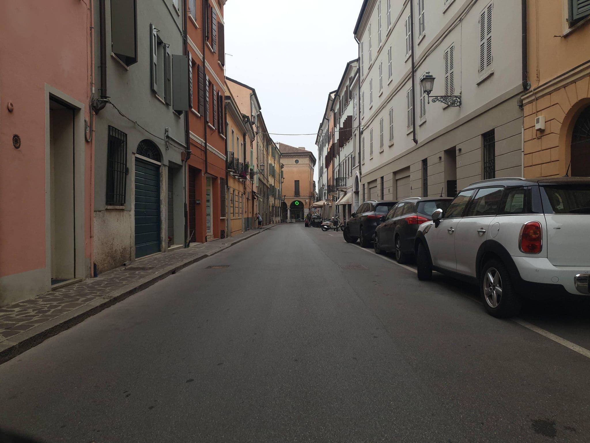 Street view near Accademia 21, Mantua — © voschix (CC BY-SA · Mapillary)