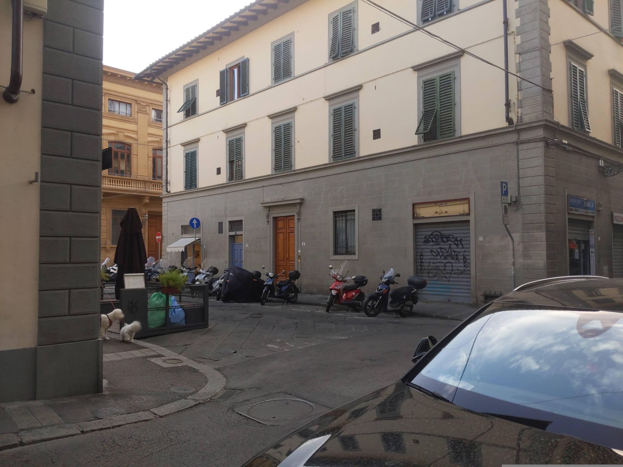 Street view near San Frediano Suite (Airbnb), Florence — © martinligabue (CC BY-SA · Mapillary)
