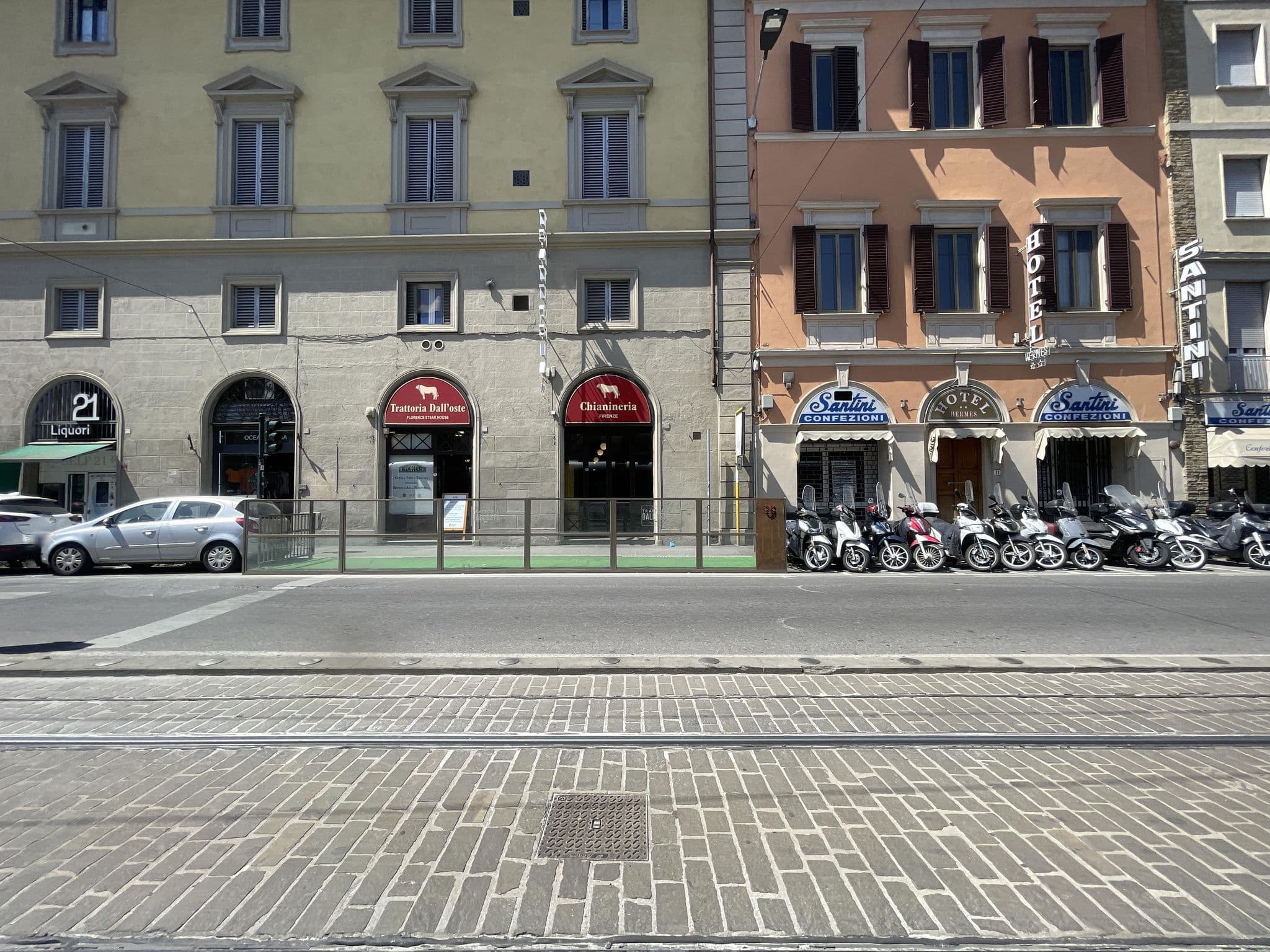 Street view near Hotel Hermes, Florence — © filipb (CC BY-SA · Mapillary)