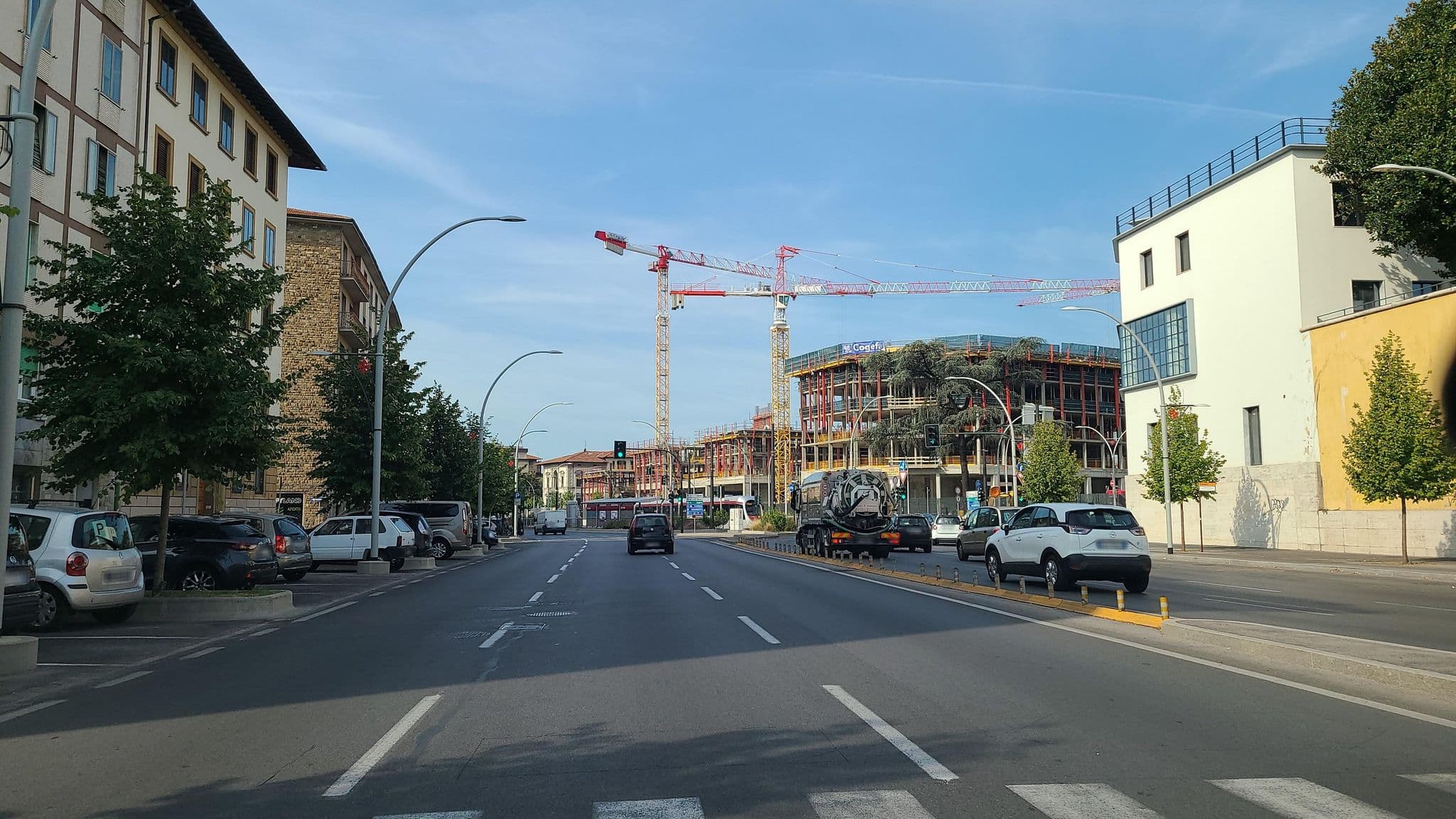 Street view near Appartamenti nonna Dina, Florence — © chrisbeddow (CC BY-SA · Mapillary)