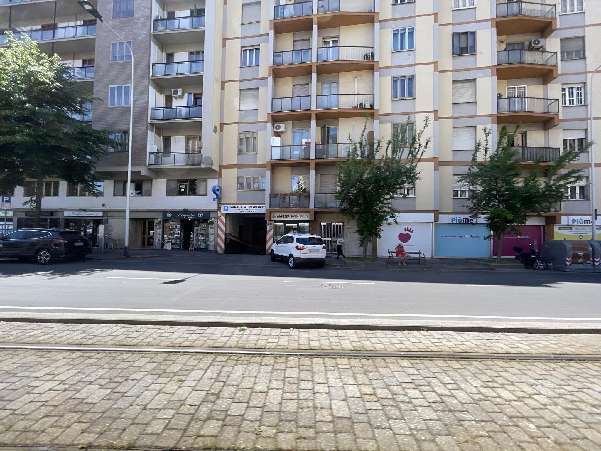 Street view near Bed and Breakfast Armonia e Accoglienza, Florence — © filipb (CC BY-SA · Mapillary)