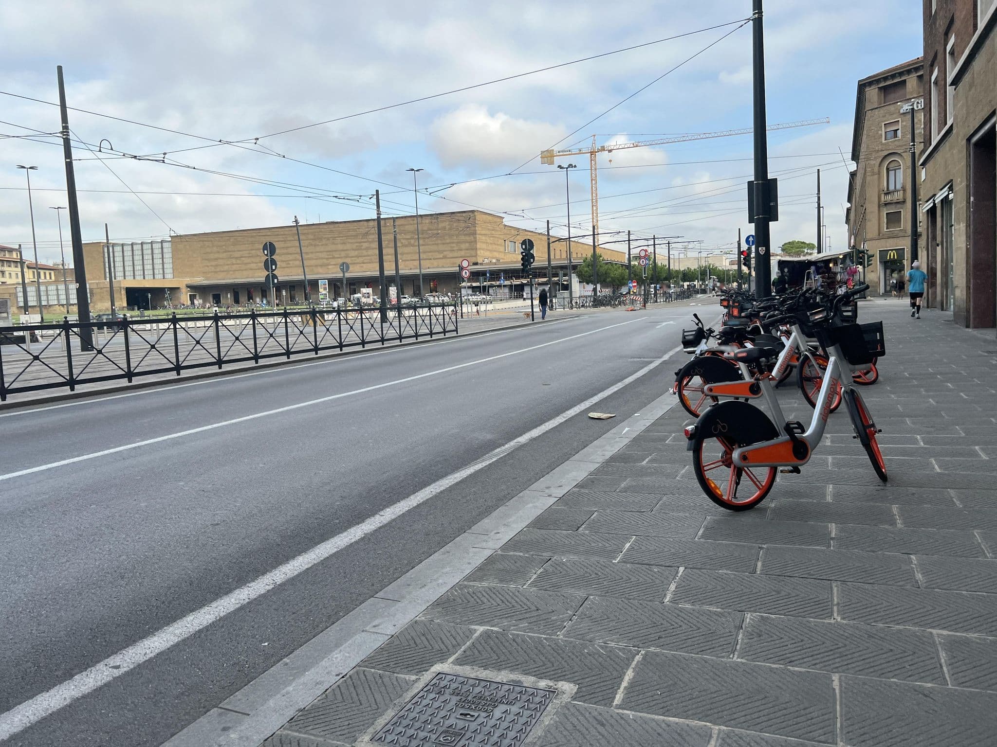 Street view near One Step Florence, Florence — © shogohirasawa (CC BY-SA · Mapillary)