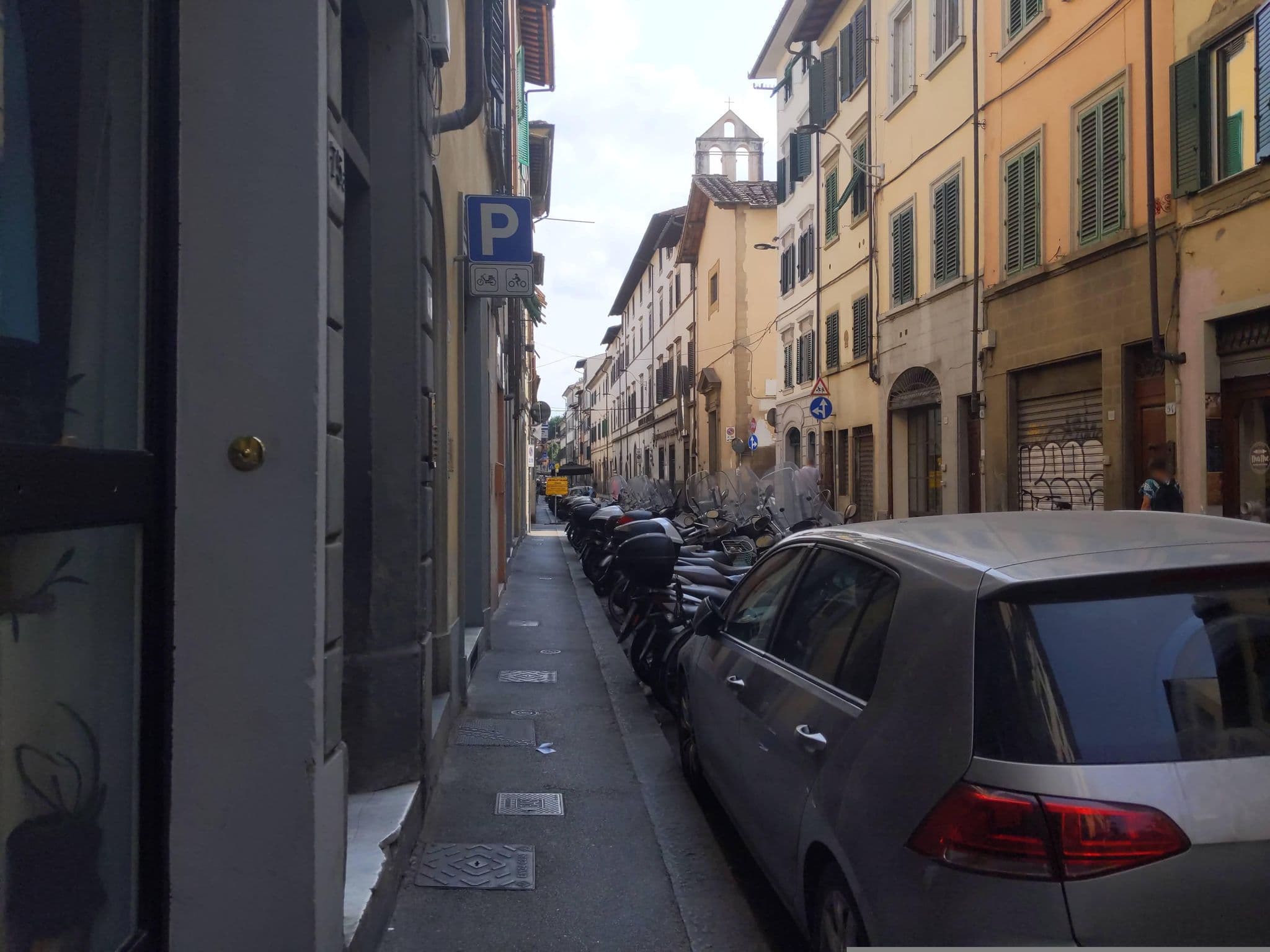 Street view near AdAstra Suites, Florence — © martinligabue (CC BY-SA · Mapillary)