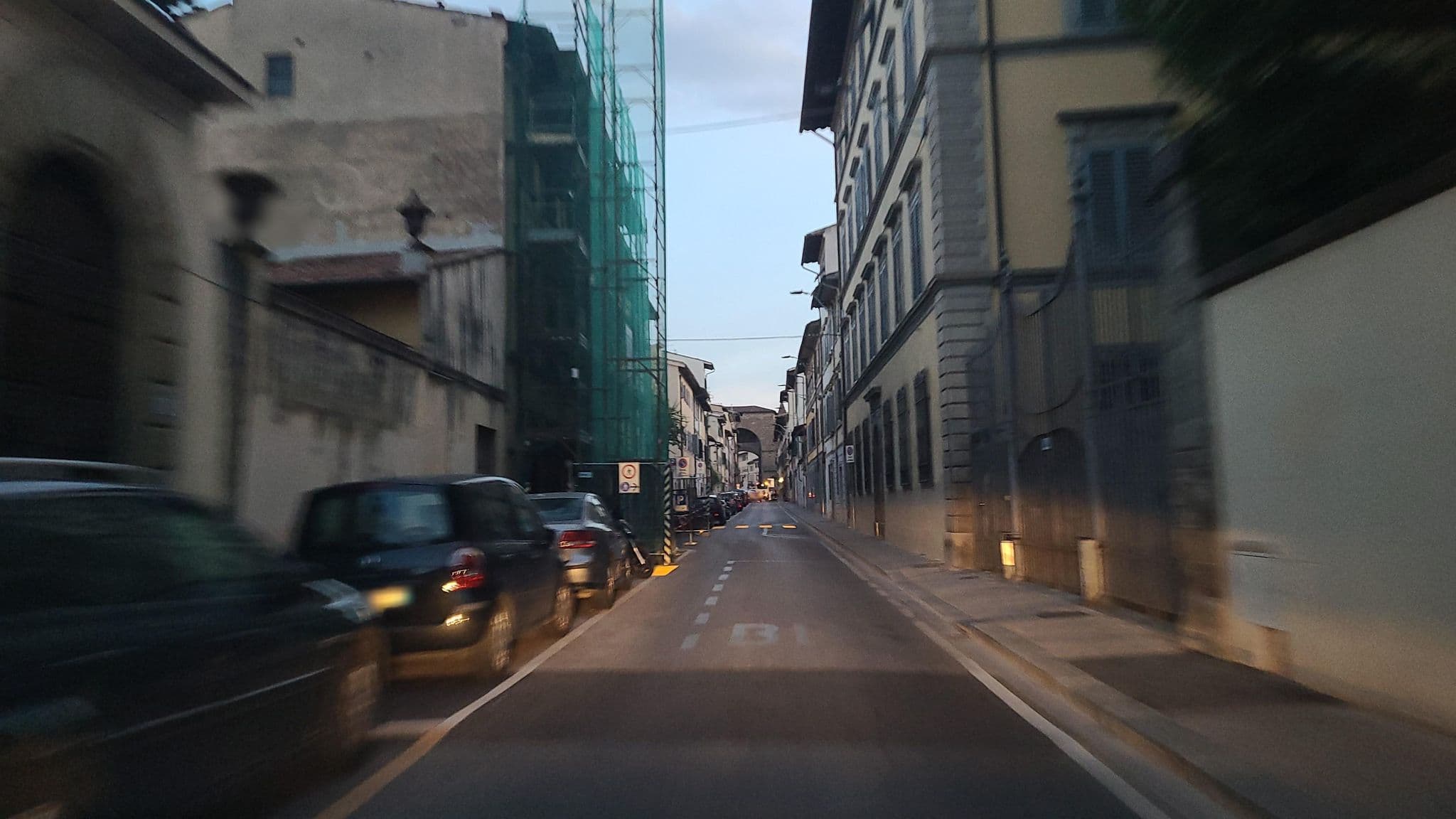 Street view near Drom Florence, Florence — © chrisbeddow (CC BY-SA · Mapillary)