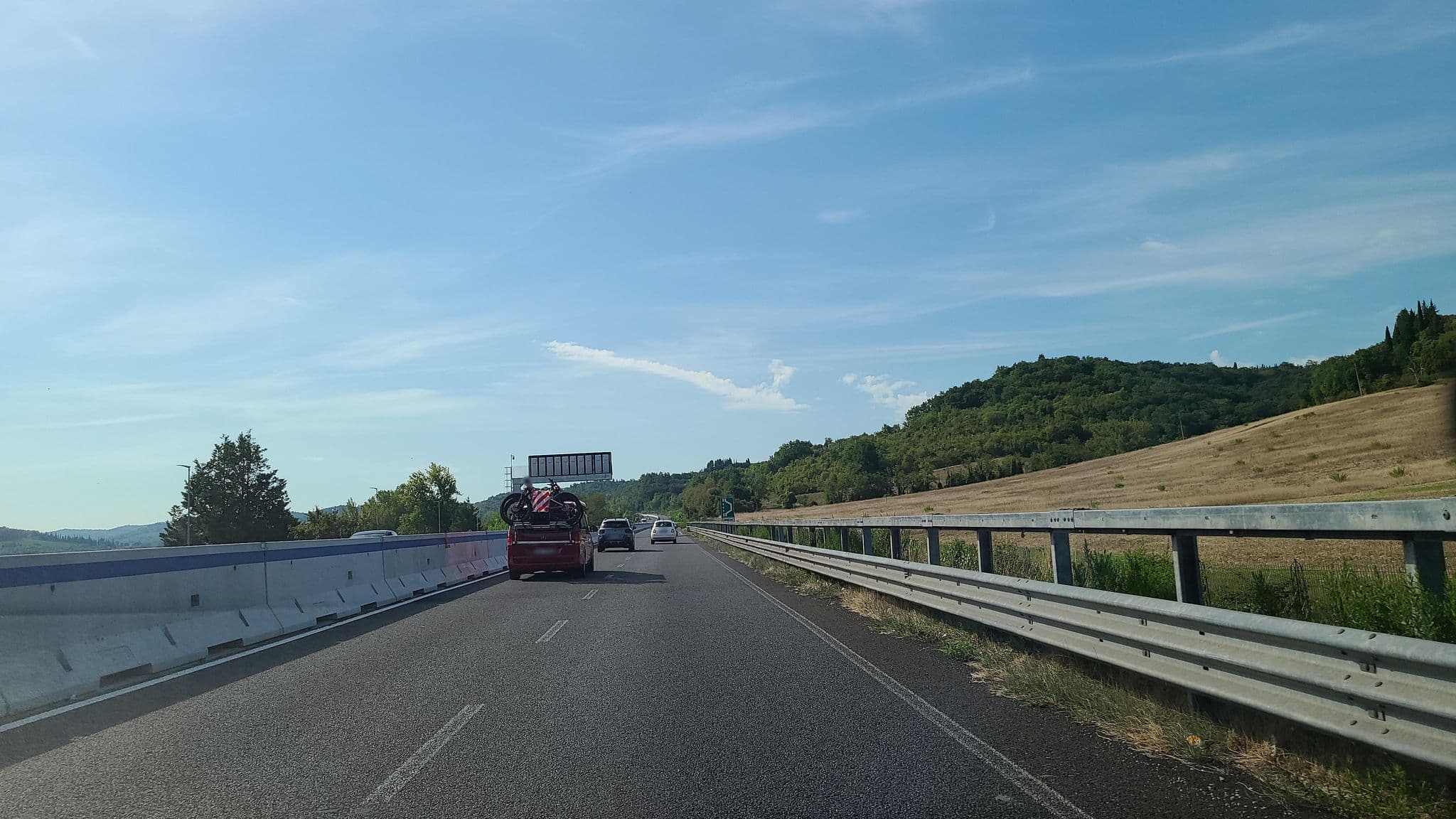 Street view near La Tana Di Fragolo, Sambuca — © chrisbeddow (CC BY-SA · Mapillary)