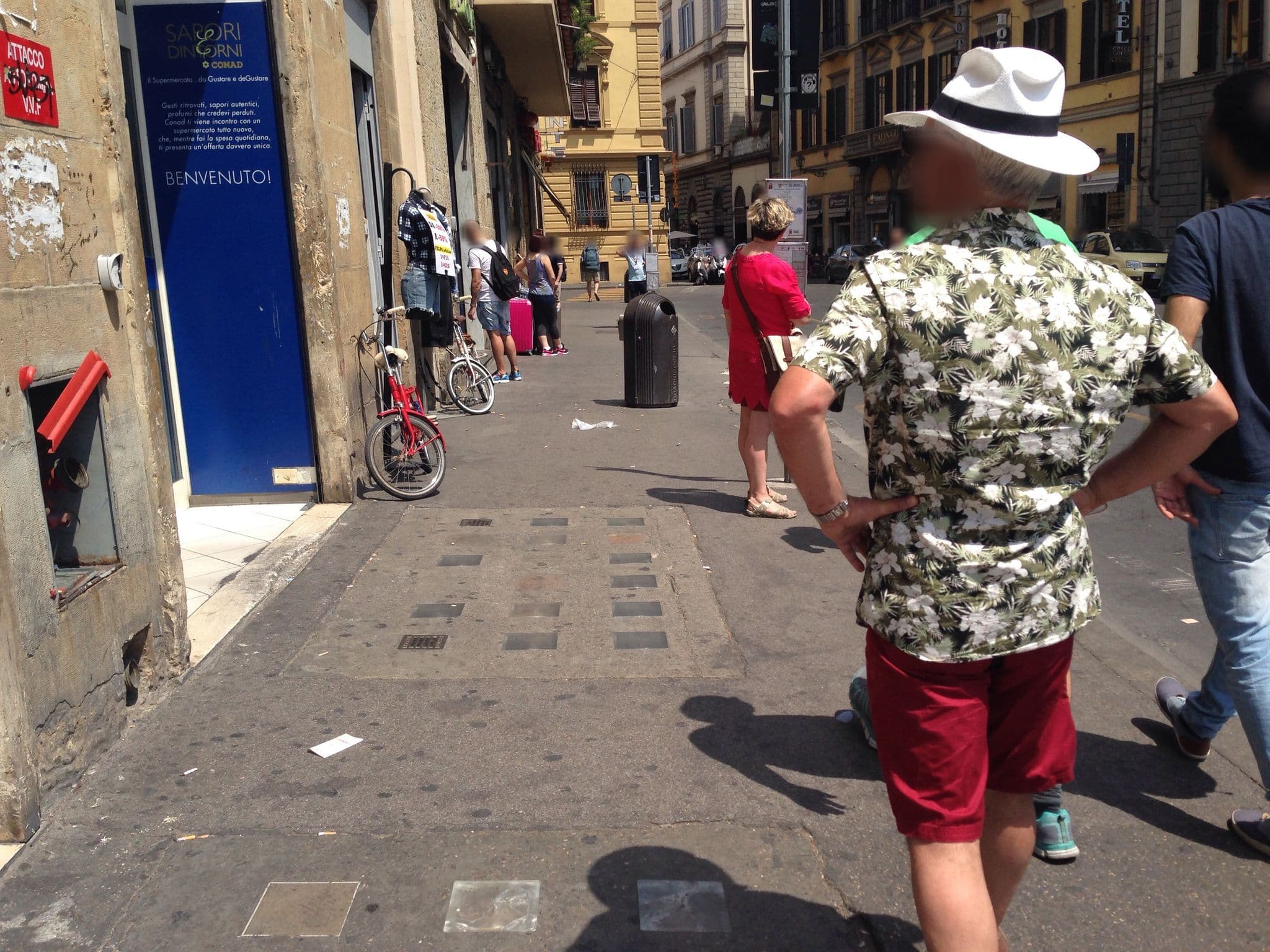 Street view near B&B La Residenza Del Orafo, Florence — © scribblemaniac (CC BY-SA · Mapillary)