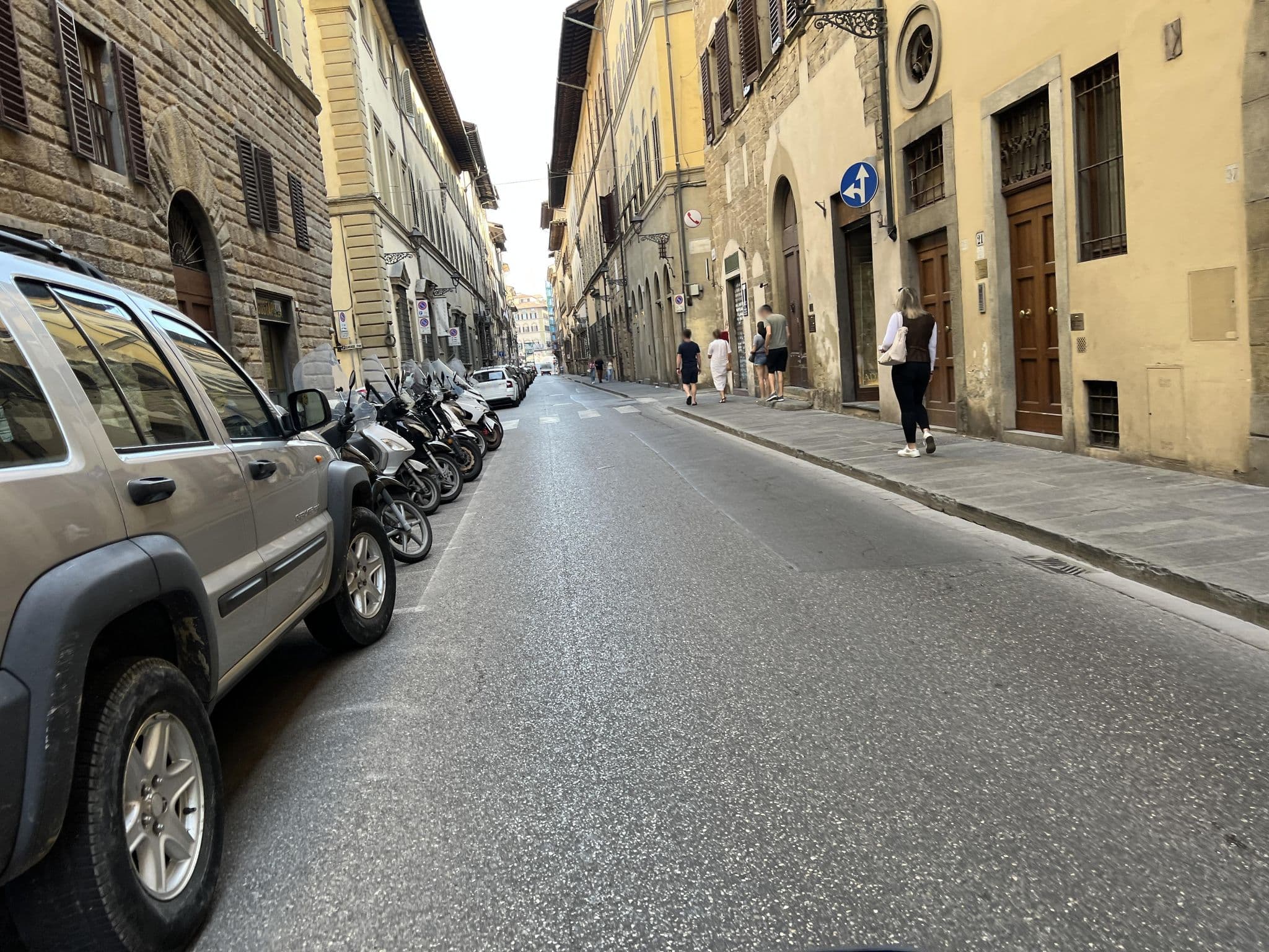 Street view near Orlando Palace, Florence — © shogohirasawa (CC BY-SA · Mapillary)