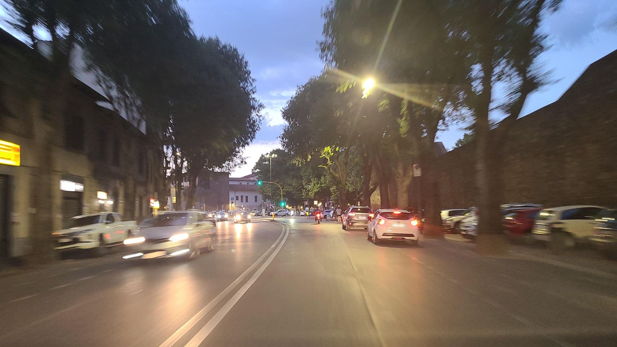 Street view near Soggiorno Petrarca, Florence — © chrisbeddow (CC BY-SA · Mapillary)