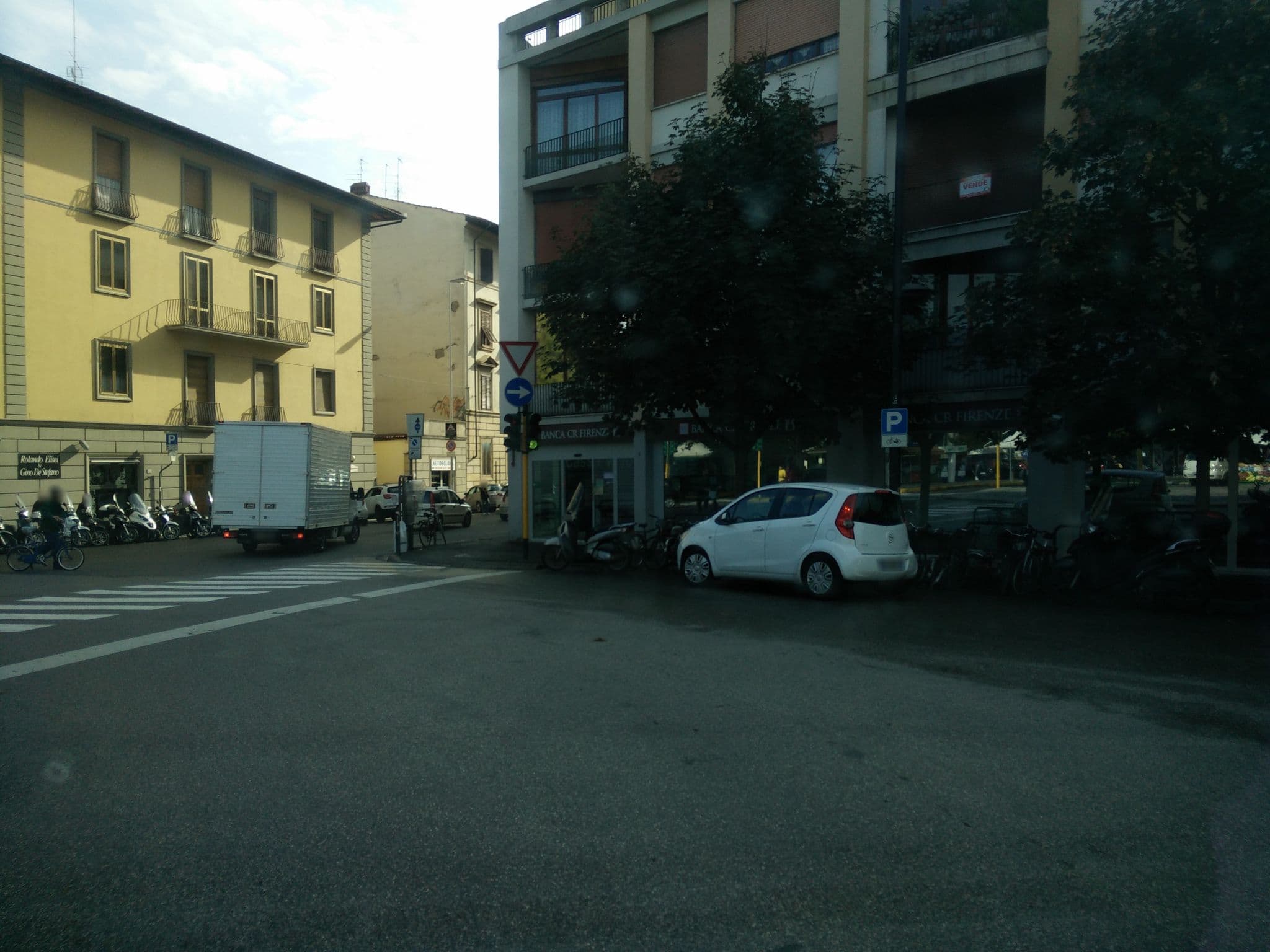 Street view near Villa Lucrezia, Florence — © joostjakob (CC BY-SA · Mapillary)