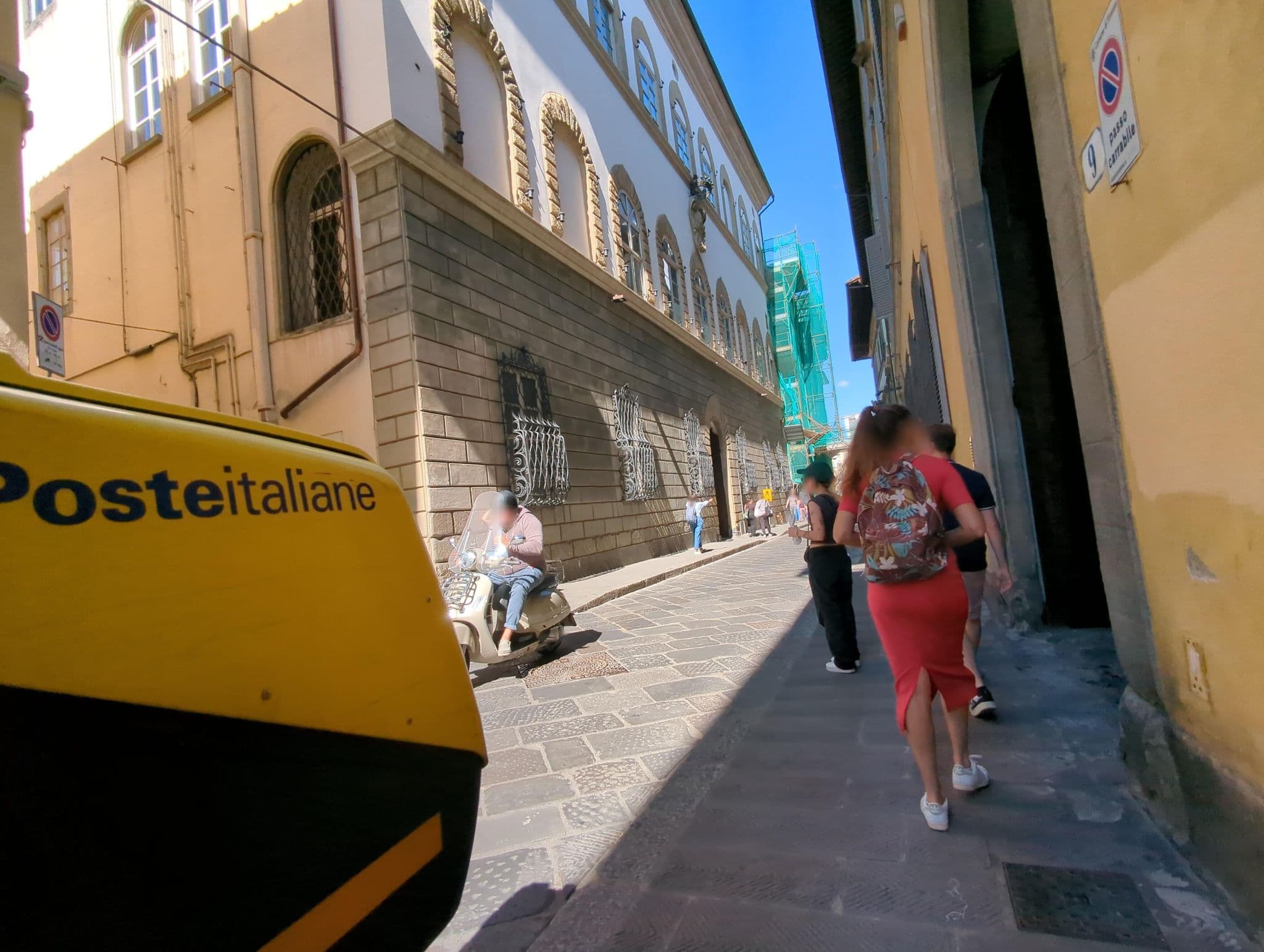 Street view near Serragli Loft, Florence — © ente (CC BY-SA · Mapillary)