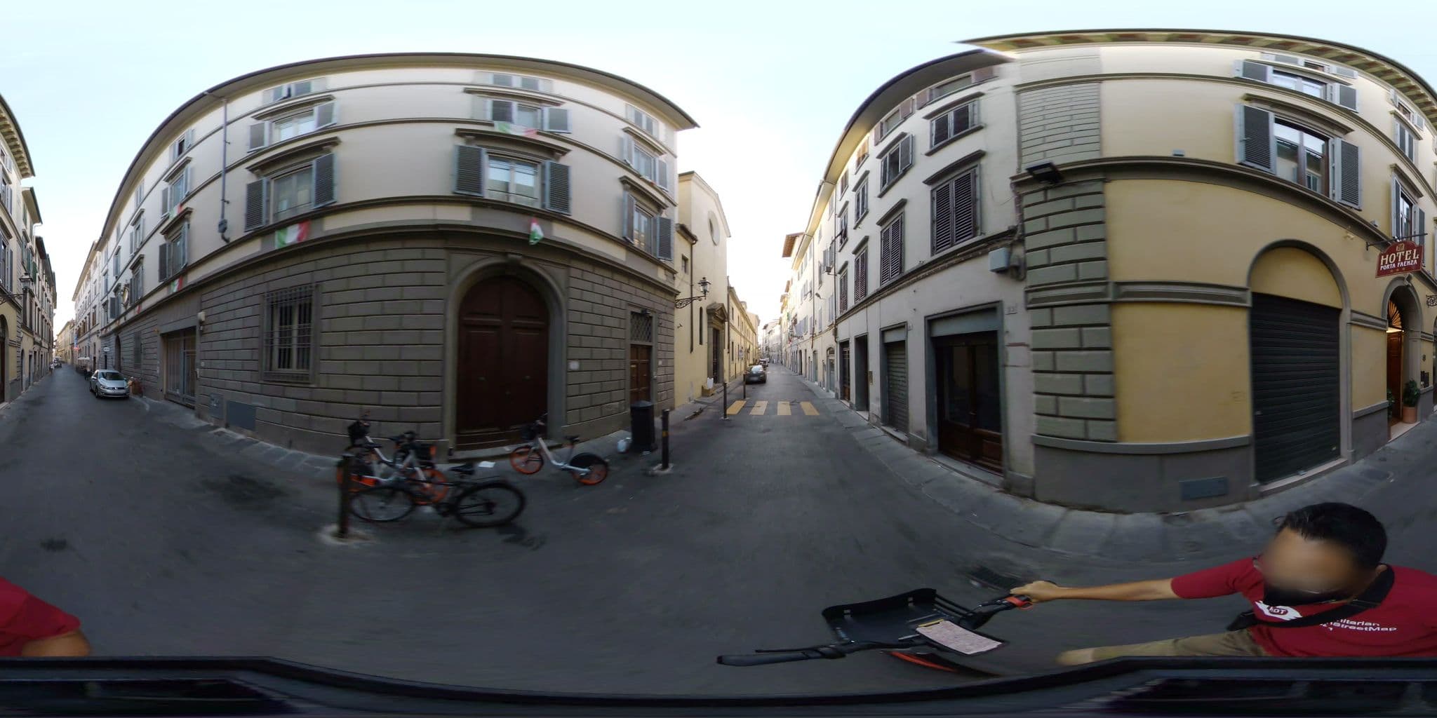 Street view near Albergo Bencidormi, Florence — © dilipshrikhande (CC BY-SA · Mapillary)