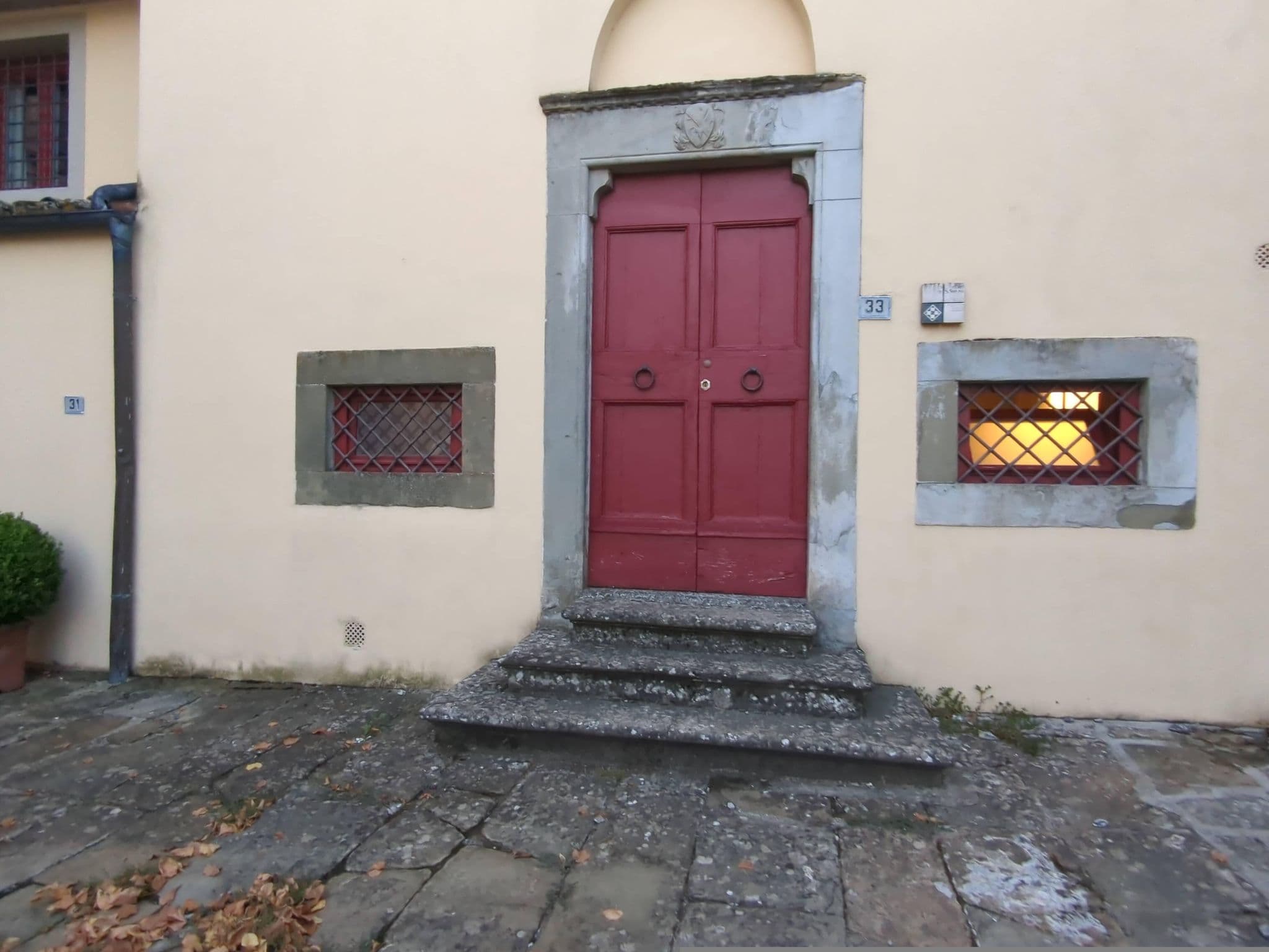 Street view near chambre 75, Comeana — © chase-only-gusty (CC BY-SA · Mapillary)