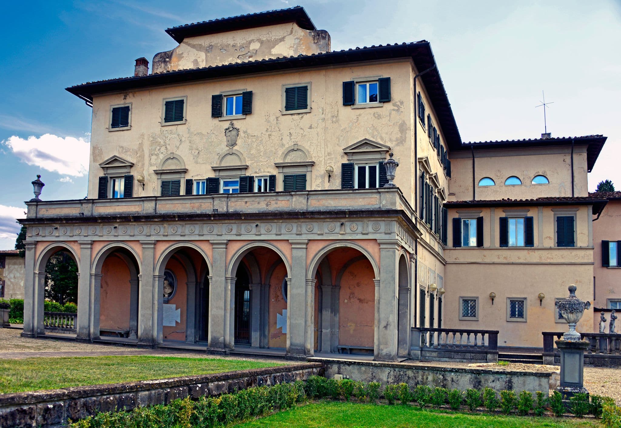 Street view near Casa Rosa, Florence — © ronaldlarsen (CC BY-SA · Mapillary)