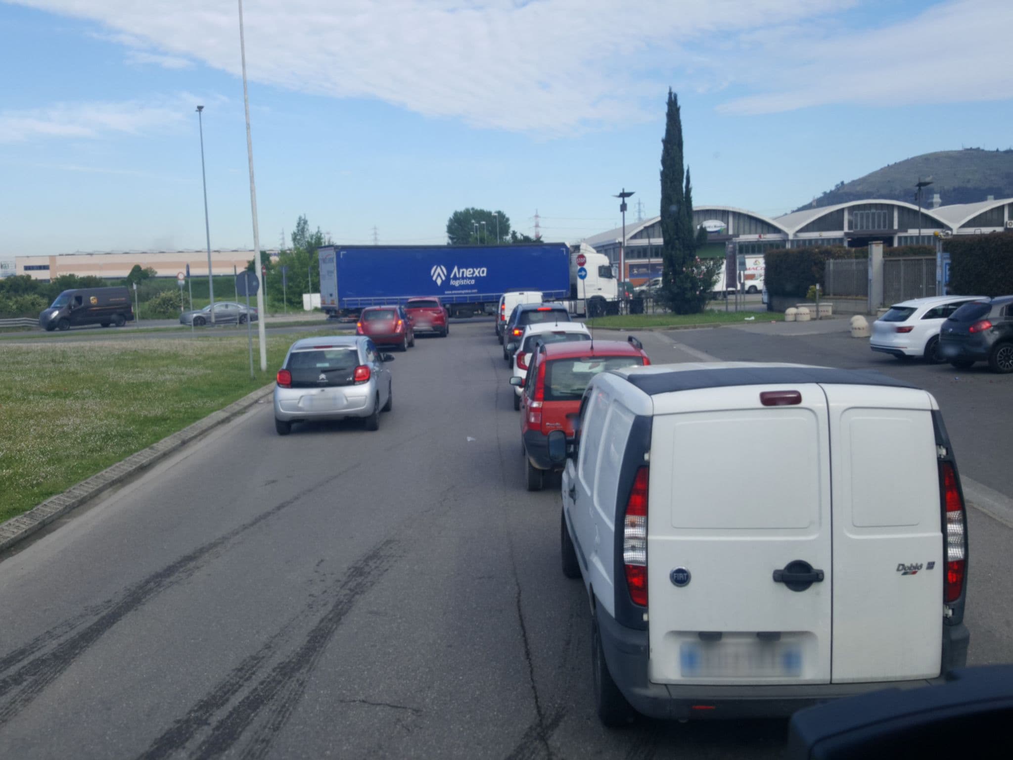 Street view near Art Hotel Miro Calenzano, Calenzano — © klimakas (CC BY-SA · Mapillary)