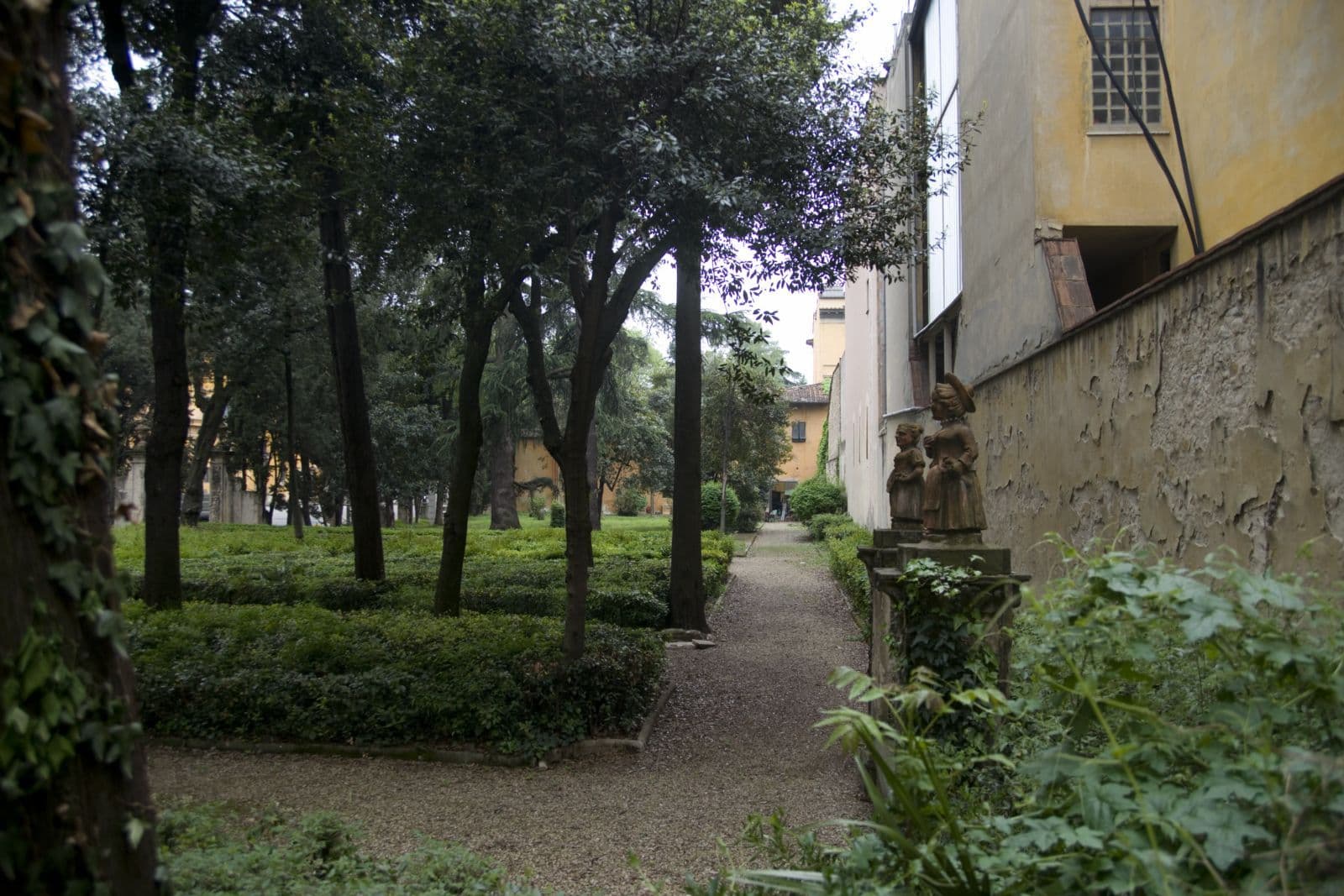 Street view near MDR NumberSix Suites, Campo di Marte — © txllxt (CC BY-SA · Mapillary)