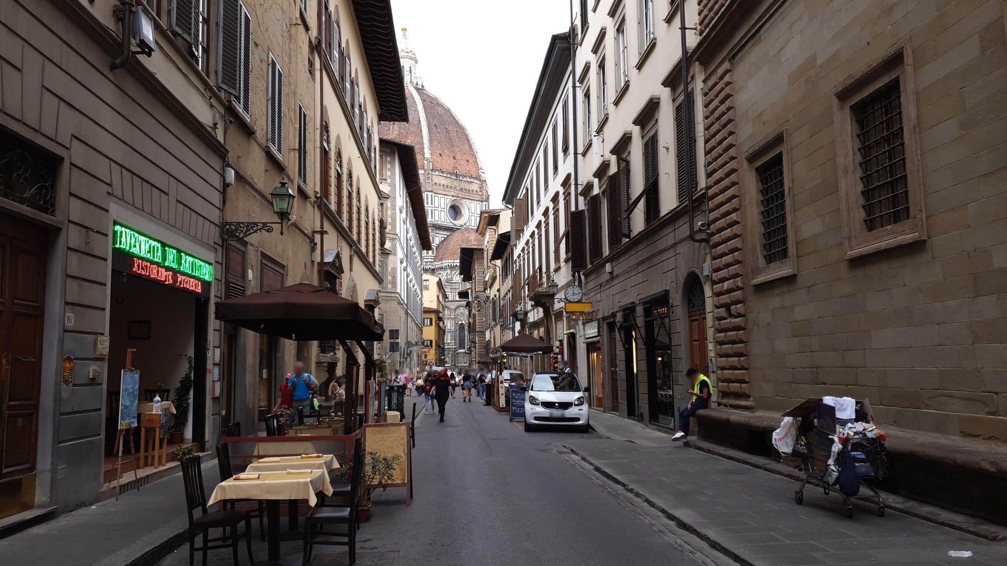 Street view near Itaco Apartments Firenze - Studio Giotto, Florence — © jopparn (CC BY-SA · Mapillary)