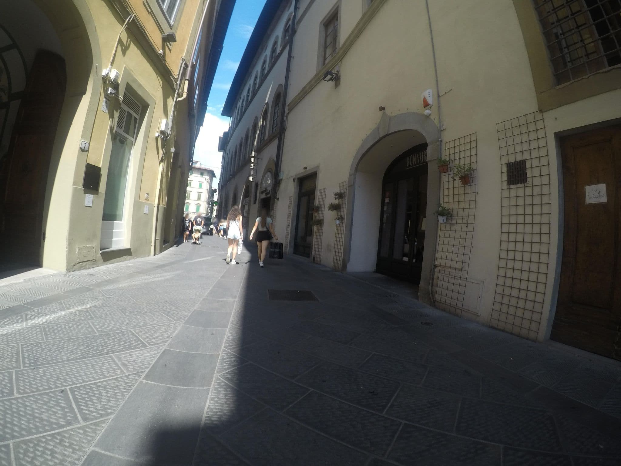 Street view near grand hotel le rocce, Florence — © chrisbeddow (CC BY-SA · Mapillary)