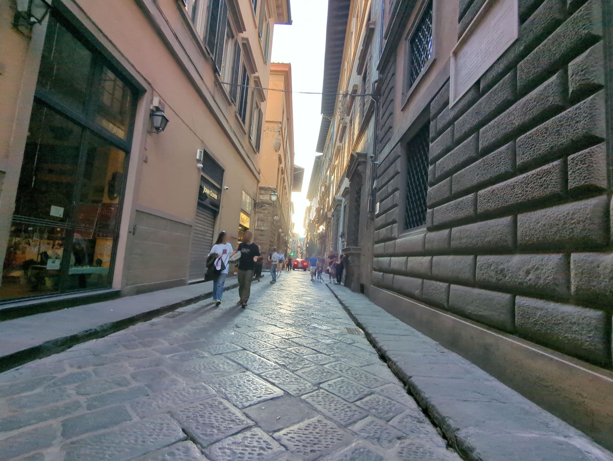 Street view near Stunning Apt 5min Walk to Duomo, Florence — © ente (CC BY-SA · Mapillary)