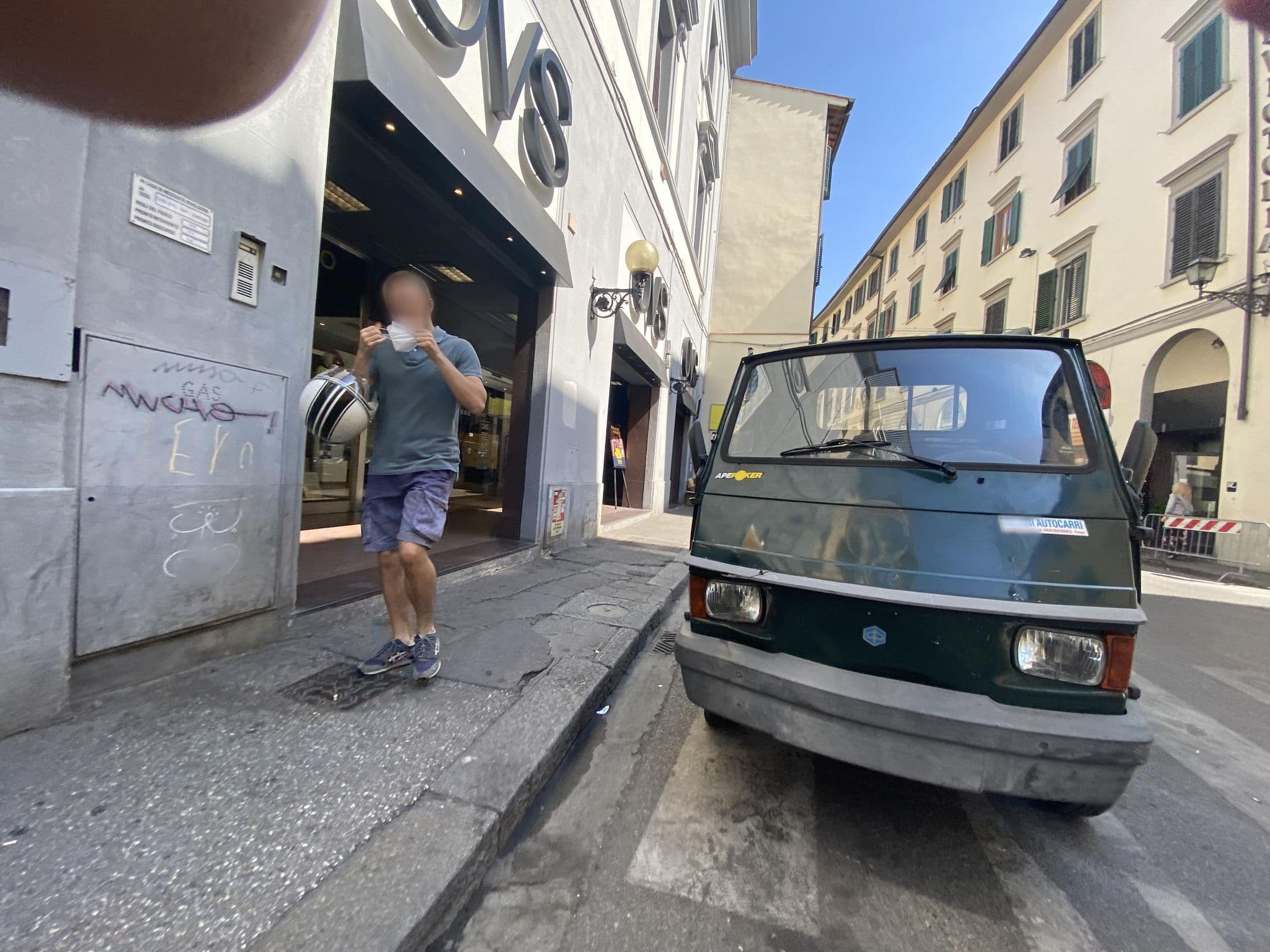 Street view near Victoria Hotel Florence, Florence — © hede (CC BY-SA · Mapillary)