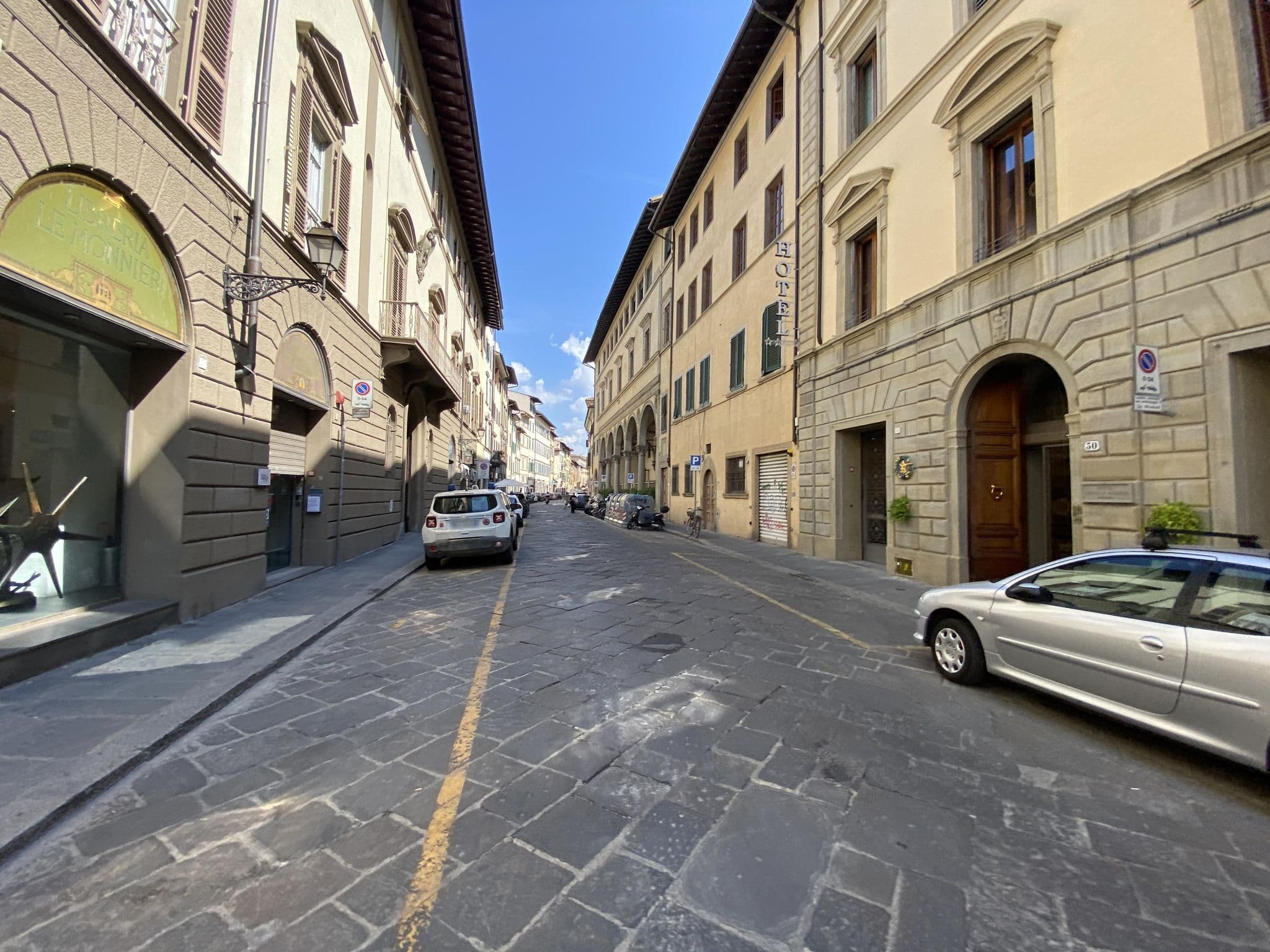 Street view near Hotel Orto de' Medici, Florence — © asturksever (CC BY-SA · Mapillary)