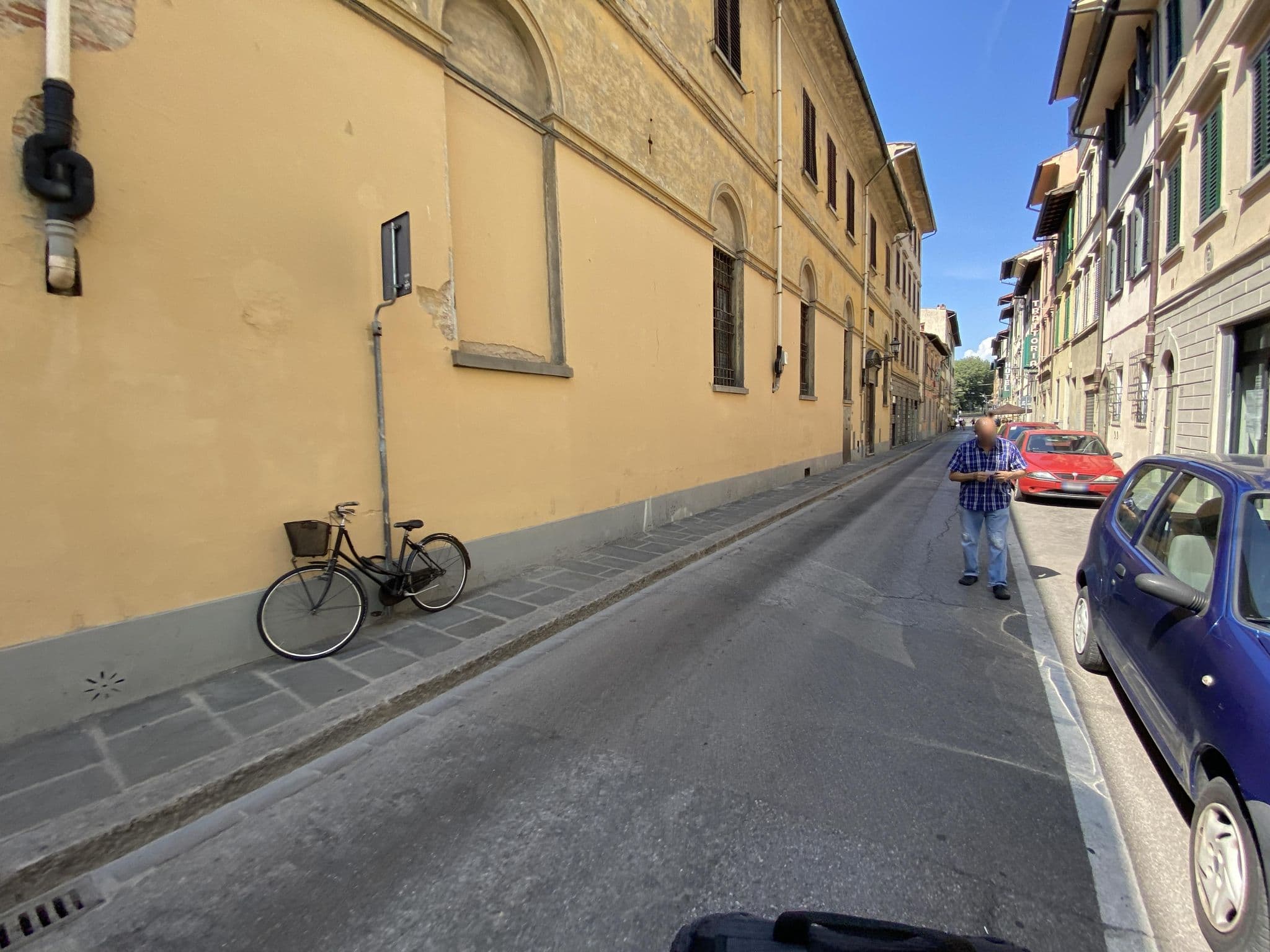 Street view near Appartamento Montanelli, Florence — © asturksever (CC BY-SA · Mapillary)