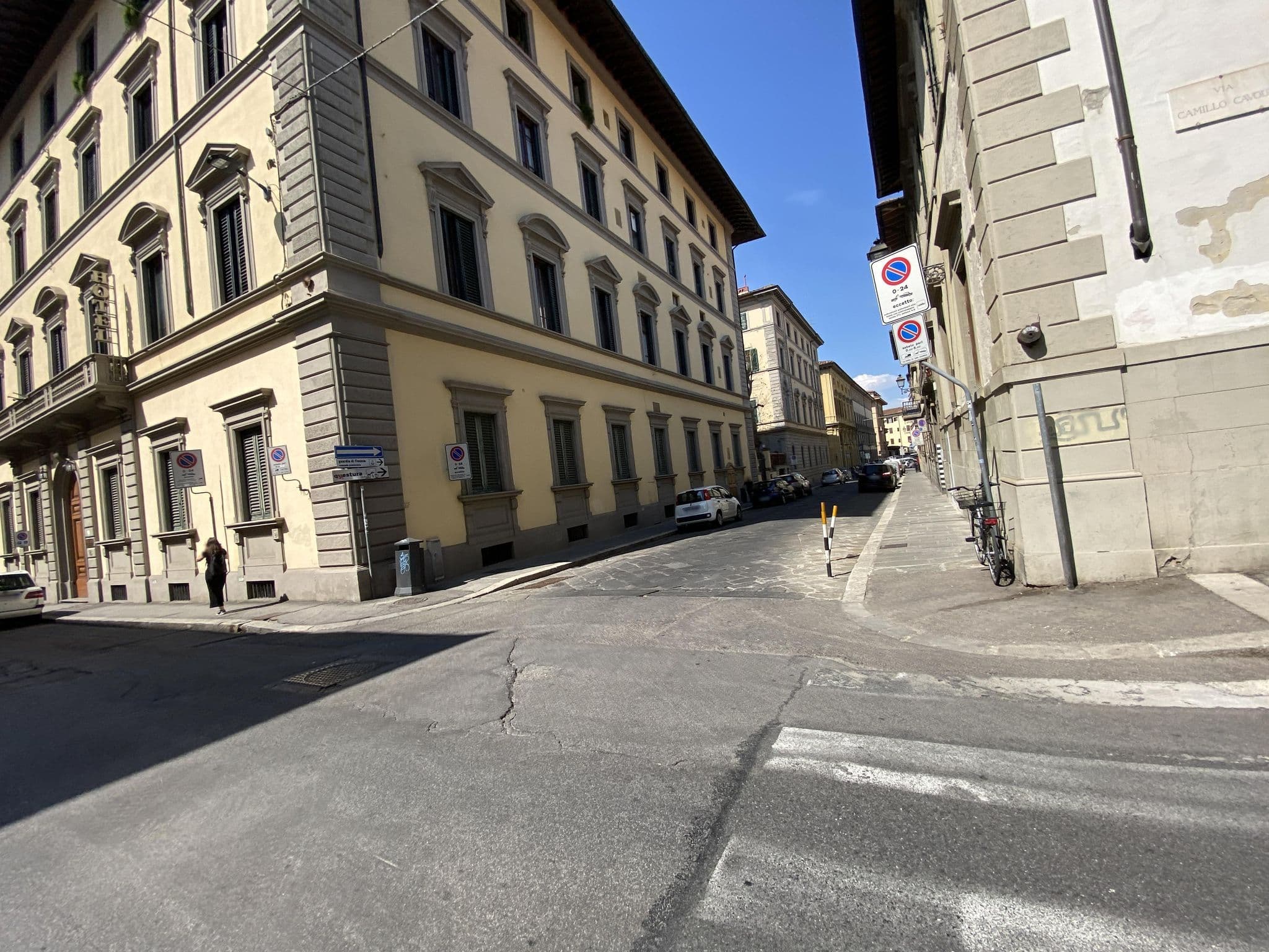 Street view near Giglio Hotel Florence, Florence — © asturksever (CC BY-SA · Mapillary)