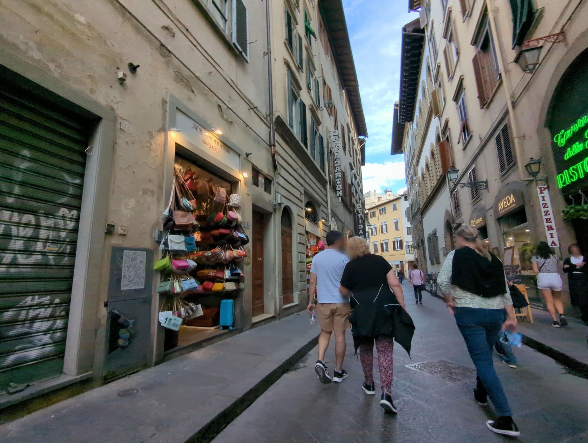 Street view near Appartamenti Ruggini, Florence — © ente (CC BY-SA · Mapillary)