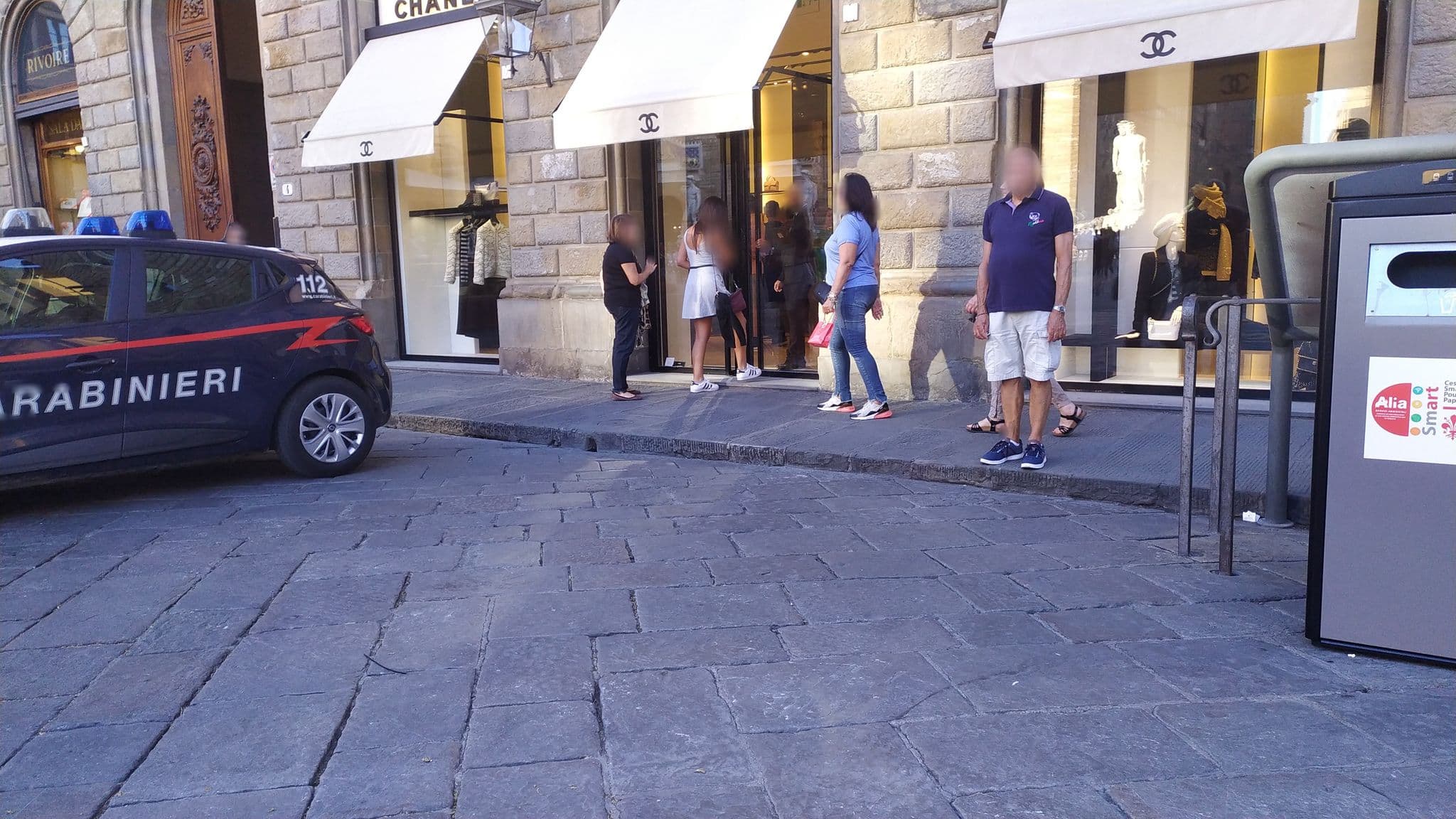 Street view near La Signoria di Firenze, Florence — © mircozorzo (CC BY-SA · Mapillary)