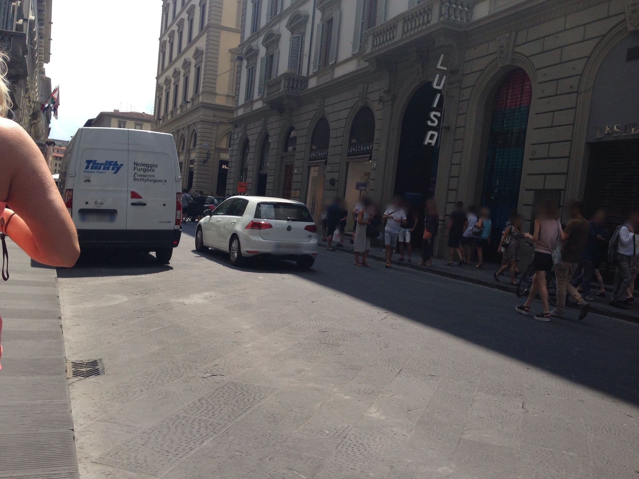 Street view near B&B Tourist House Vittorio Ricci, Florence — © scribblemaniac (CC BY-SA · Mapillary)