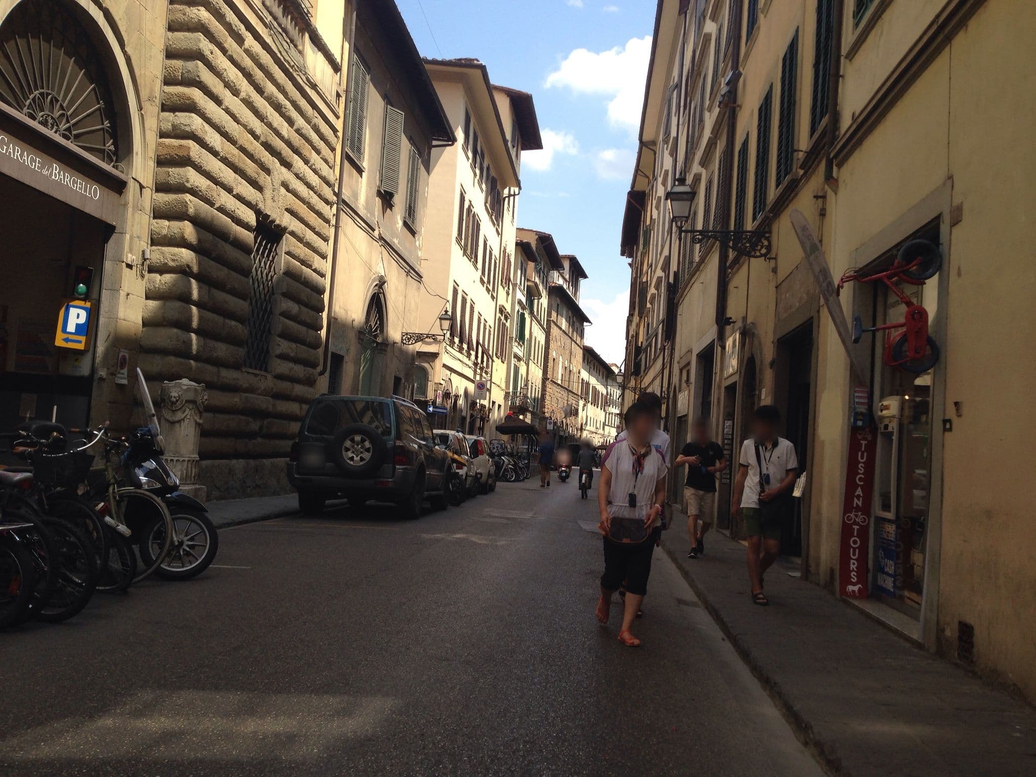 Street view near Bed and View, Florence — © scribblemaniac (CC BY-SA · Mapillary)