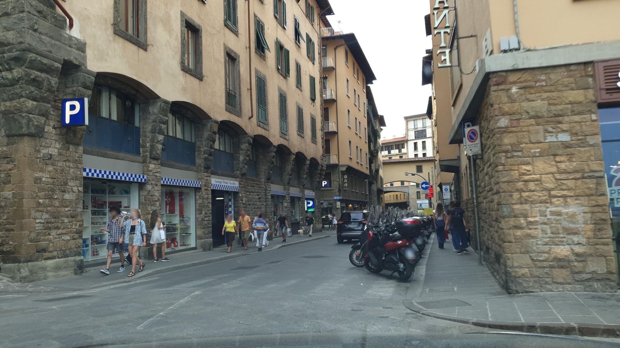 Street view near Matteo's place, Florence — © jopparn (CC BY-SA · Mapillary)