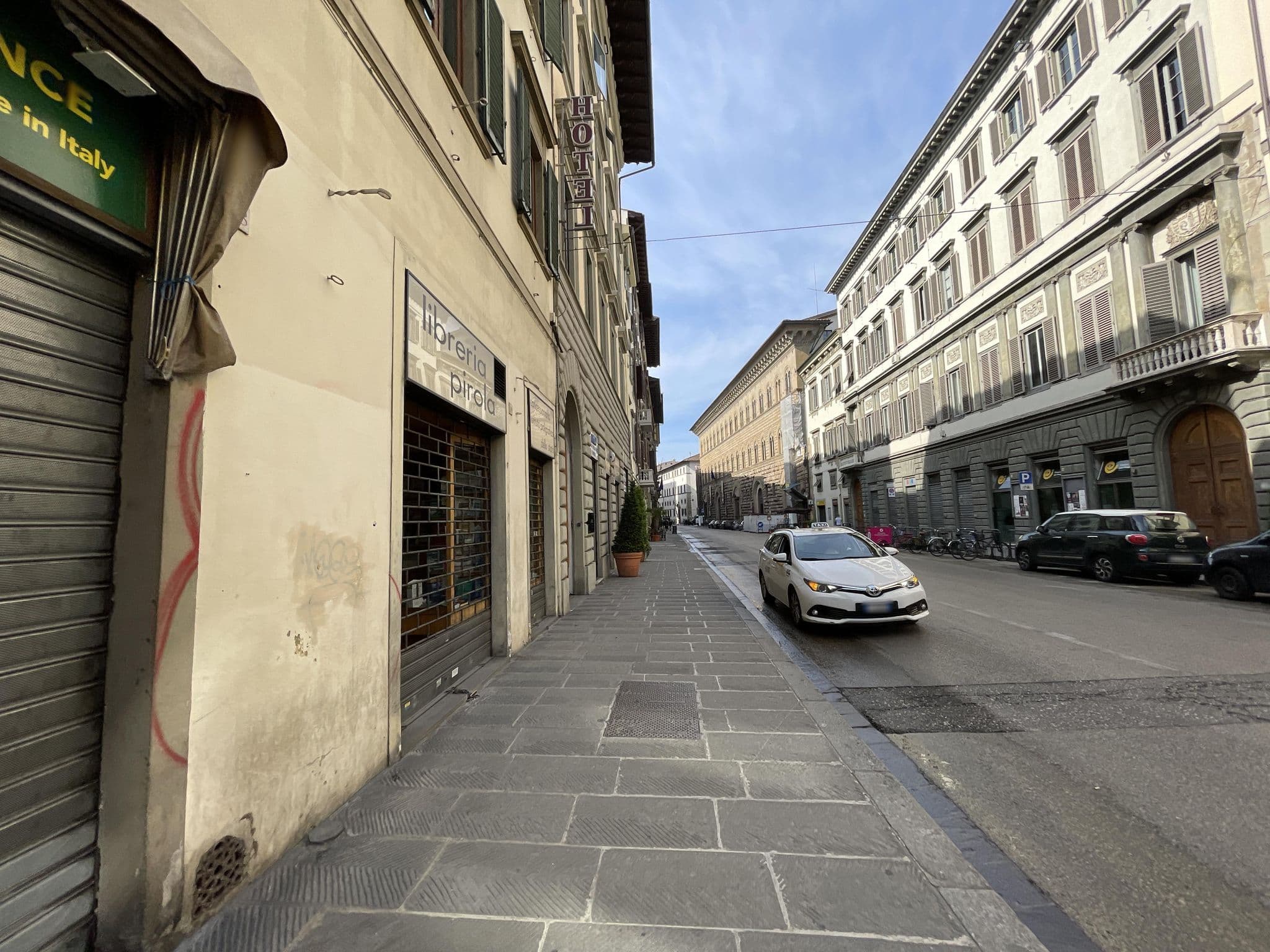 Street view near Hotel Europa, Florence — © filipb (CC BY-SA · Mapillary)