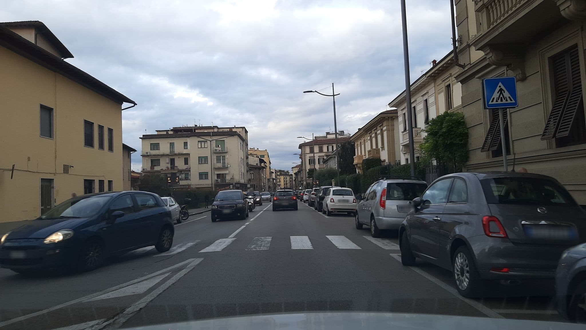 Street view near Residenza Arrivabene, Campo di Marte — © vianney182 (CC BY-SA · Mapillary)