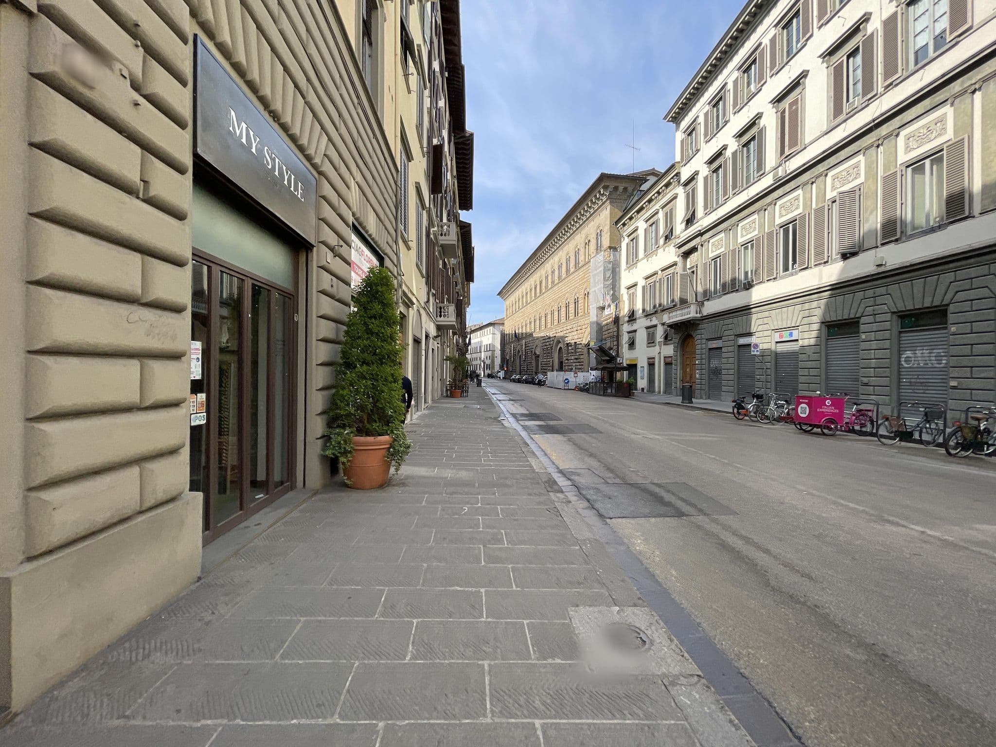 Street view near Hotel Cristallo, Florence — © filipb (CC BY-SA · Mapillary)