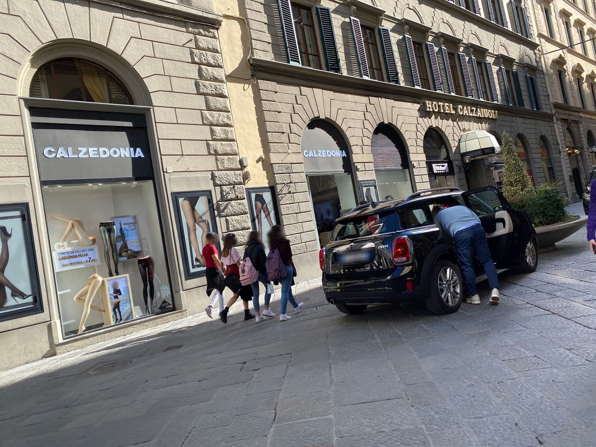 Street view near Hotel Calzaiuoli, Florence — © asturksever (CC BY-SA · Mapillary)