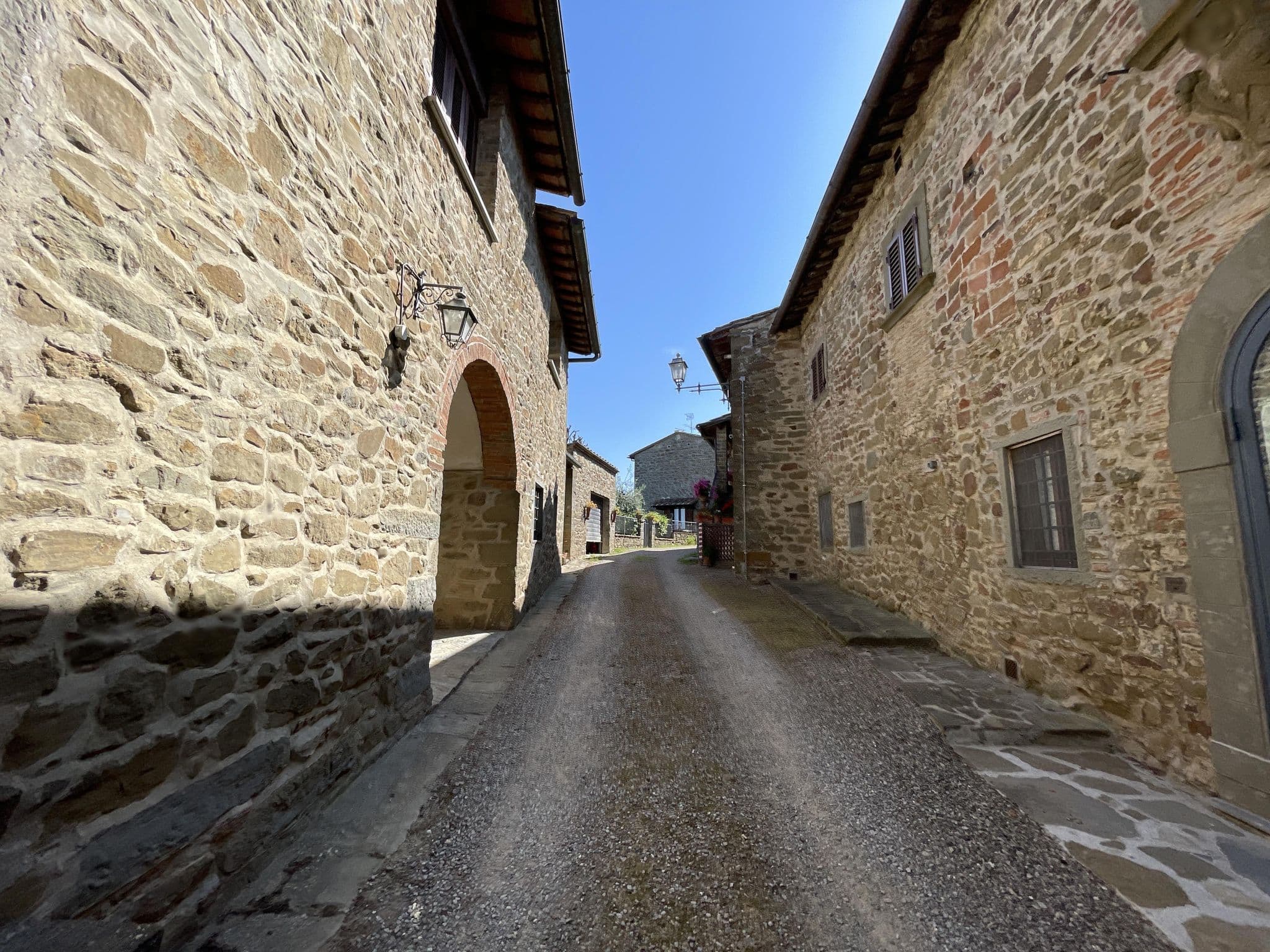 Street view near Castellinuzza B&B, Panzano in Chianti — © filipb (CC BY-SA · Mapillary)
